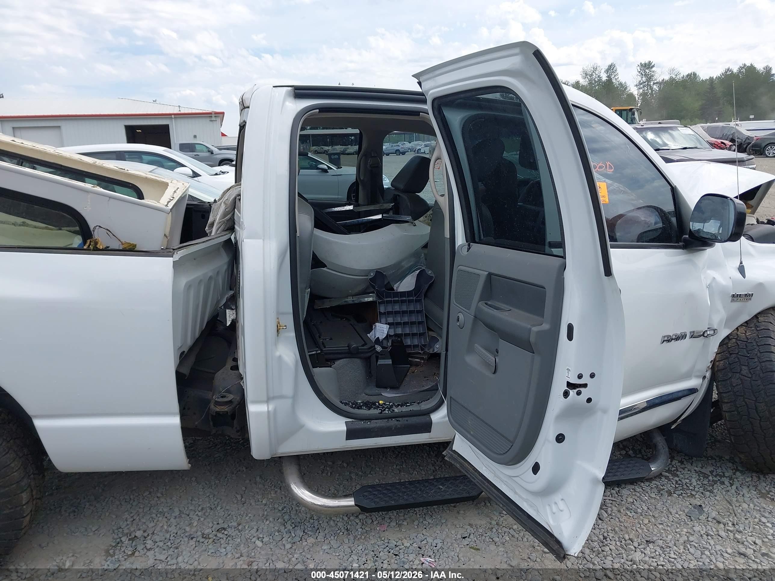 2006 Dodge Ram 1500 Laramie Белый vin: 1D3HU18256J207044
