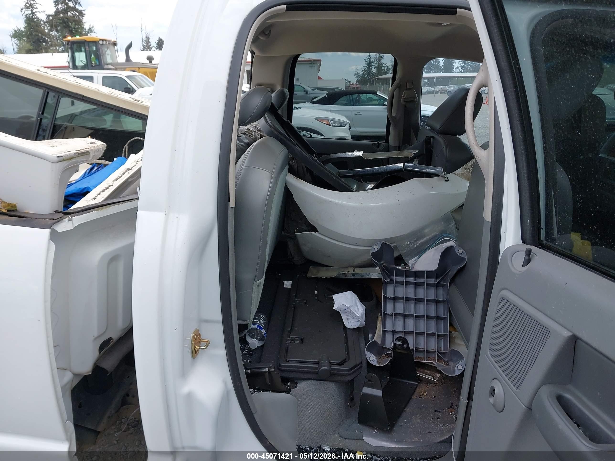 2006 Dodge Ram 1500 Laramie Белый vin: 1D3HU18256J207044