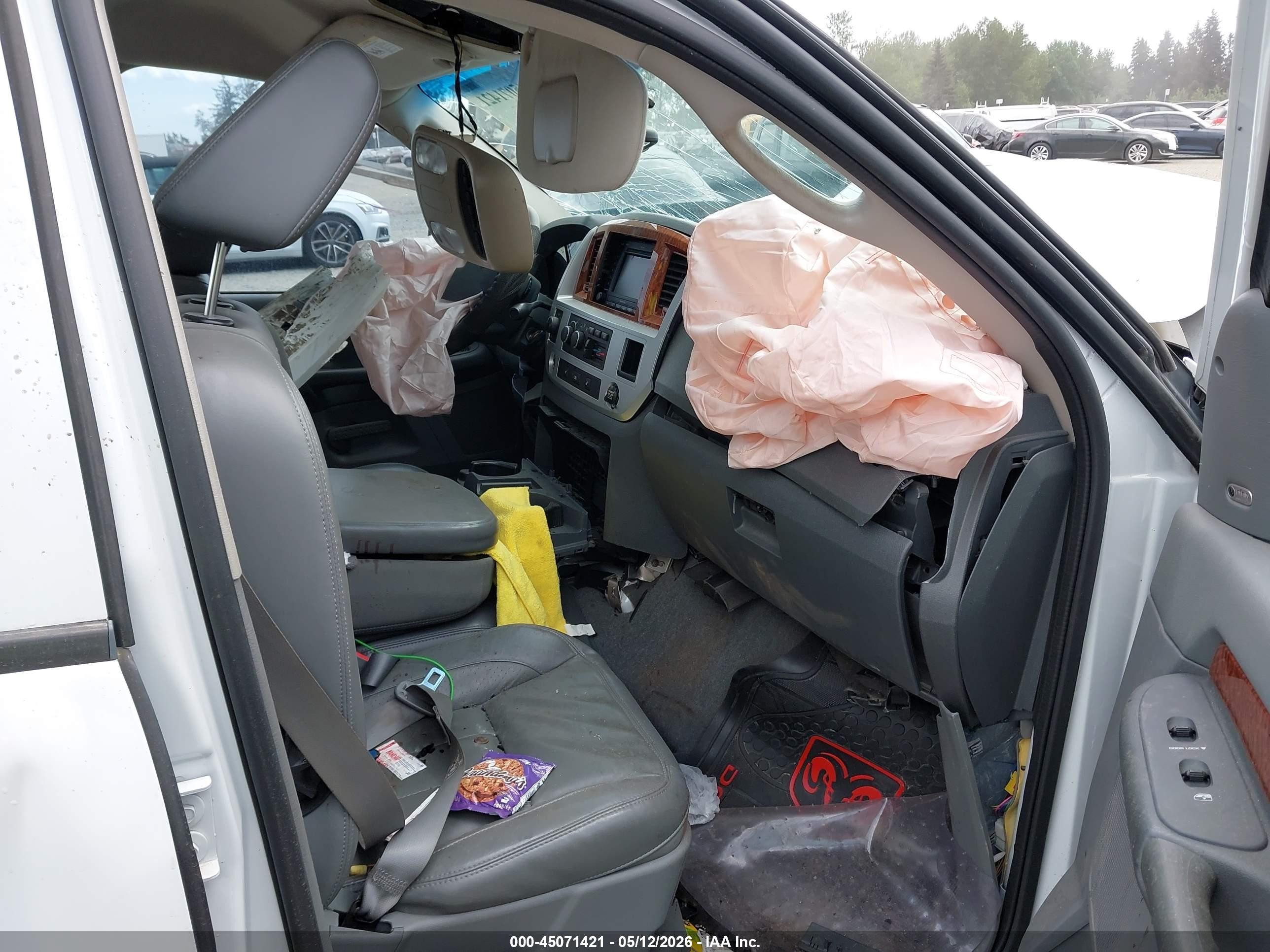 2006 Dodge Ram 1500 Laramie Белый vin: 1D3HU18256J207044