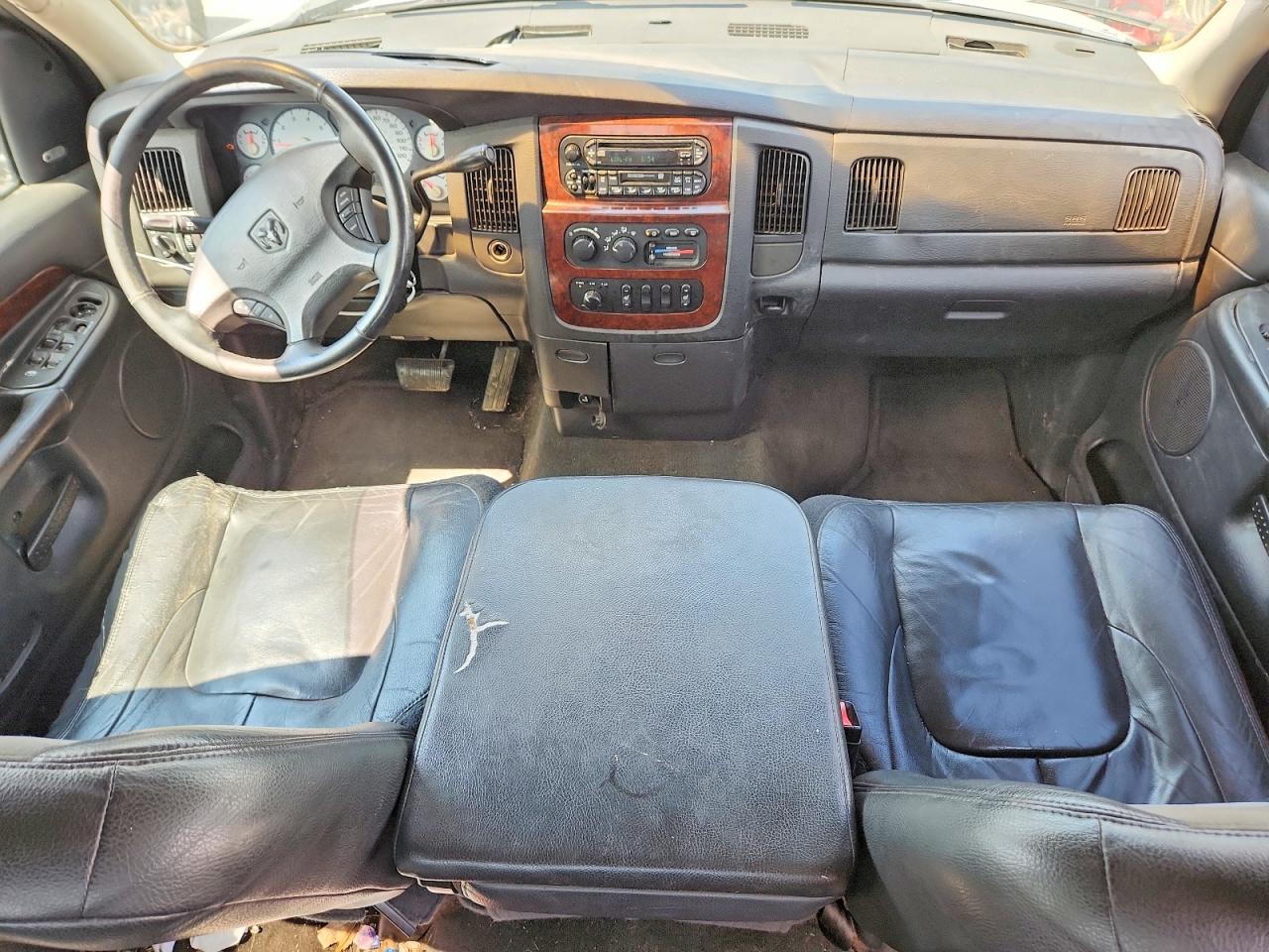 2002 Dodge Ram 1500 Серебряный vin: 1D3HU18Z02J142661