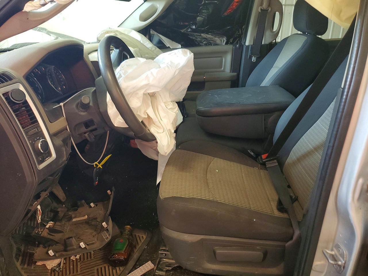 2009 Dodge Ram 1500 Серебряный vin: 1D3HV13P79S771129