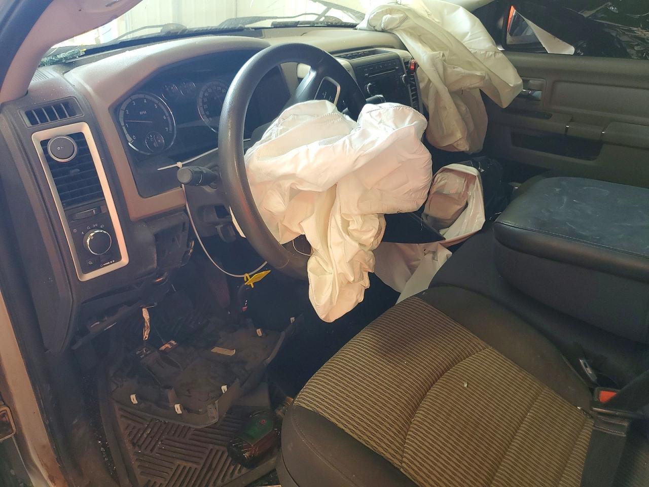2009 Dodge Ram 1500 Серебряный vin: 1D3HV13P79S771129