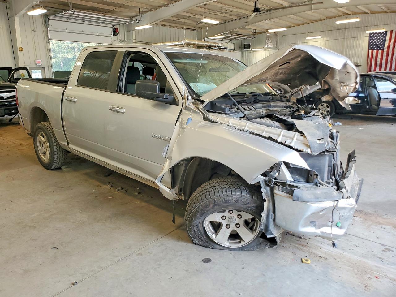 2009 Dodge Ram 1500 Серебряный vin: 1D3HV13P79S771129