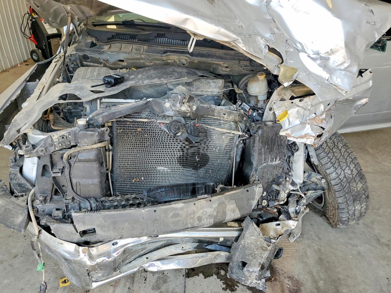 2009 Dodge Ram 1500 Серебряный vin: 1D3HV13P79S771129