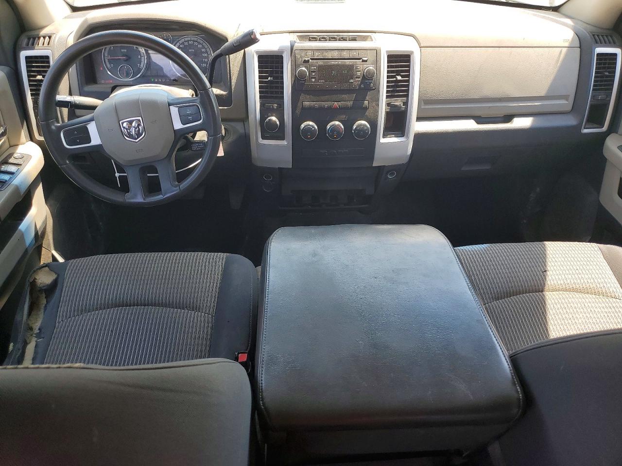 2009 Dodge Ram 1500 Белый vin: 1D3HV13P89S771088
