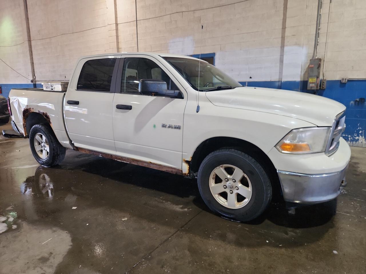 2009 Dodge Ram 1500 Slt White vin: 1D3HV13P99S742022 Damage: Right Rocker Panel, Severe Damage, Replacement Required