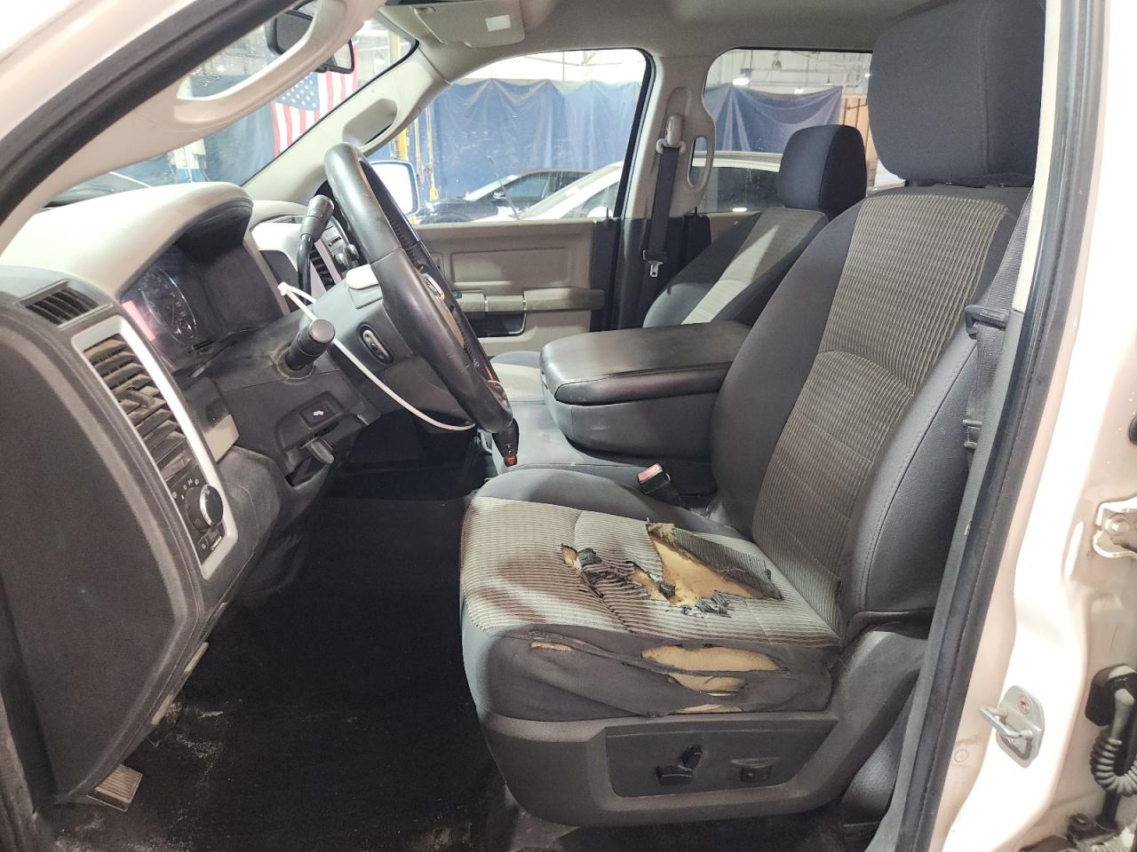 2009 Dodge Ram 1500 Slt White vin: 1D3HV13P99S742022 Damage: Left Front Seat Cushion, Torn, > 12 Inches