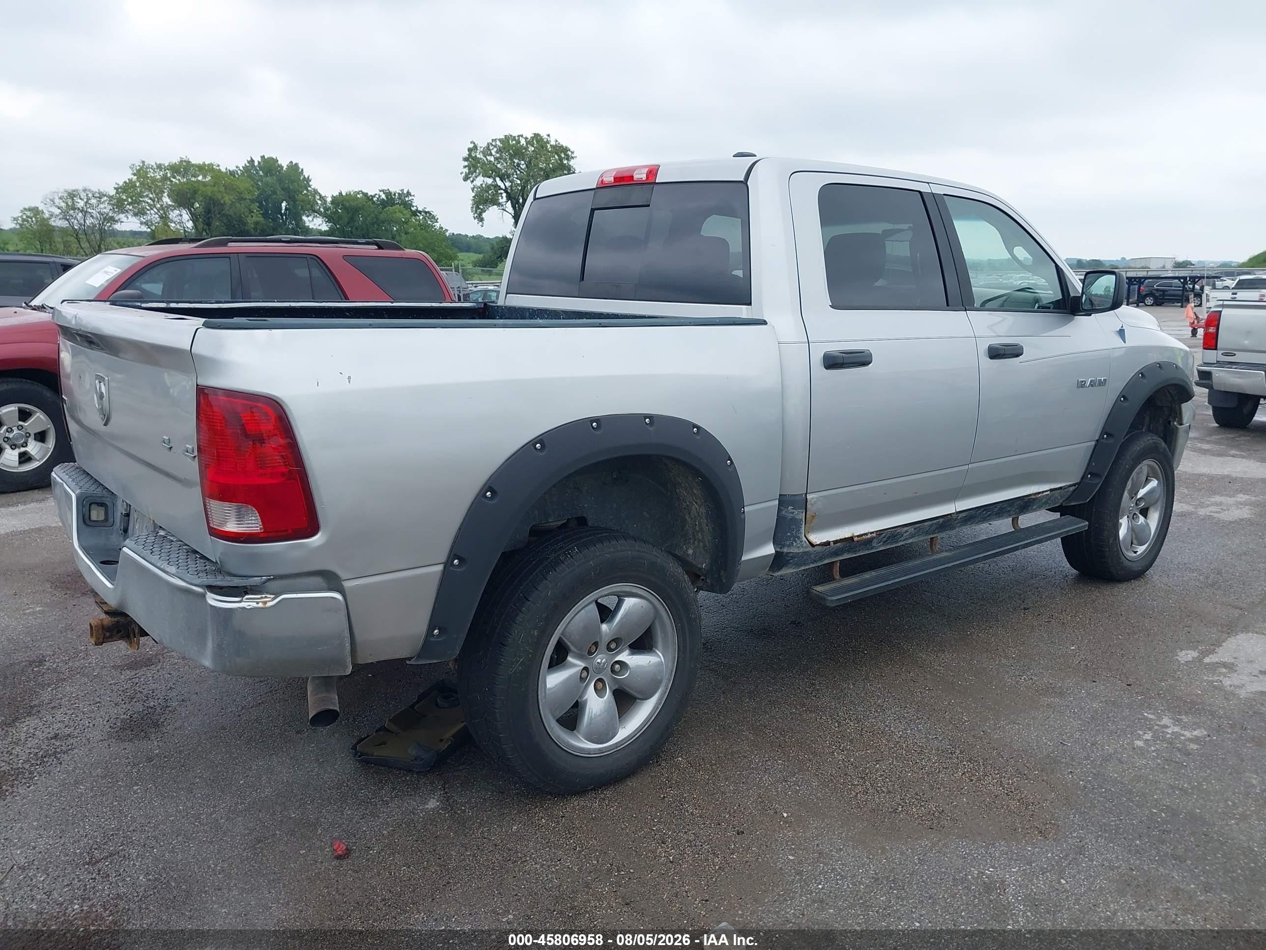 2009 Dodge Ram 1500 Slt/sport/trx Silver vin: 1D3HV13PX9J506081