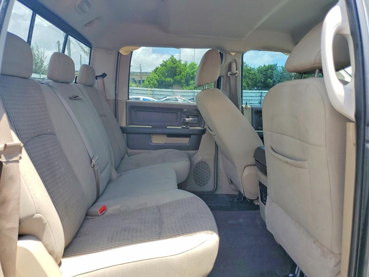 2009 Dodge Ram 1500 Бежевый vin: 1D3HV13T09J529270