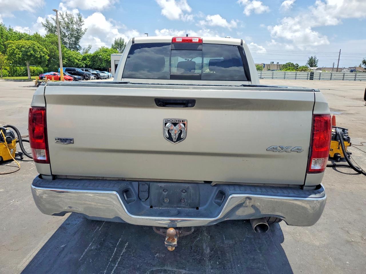 2009 Dodge Ram 1500 Бежевый vin: 1D3HV13T09J529270