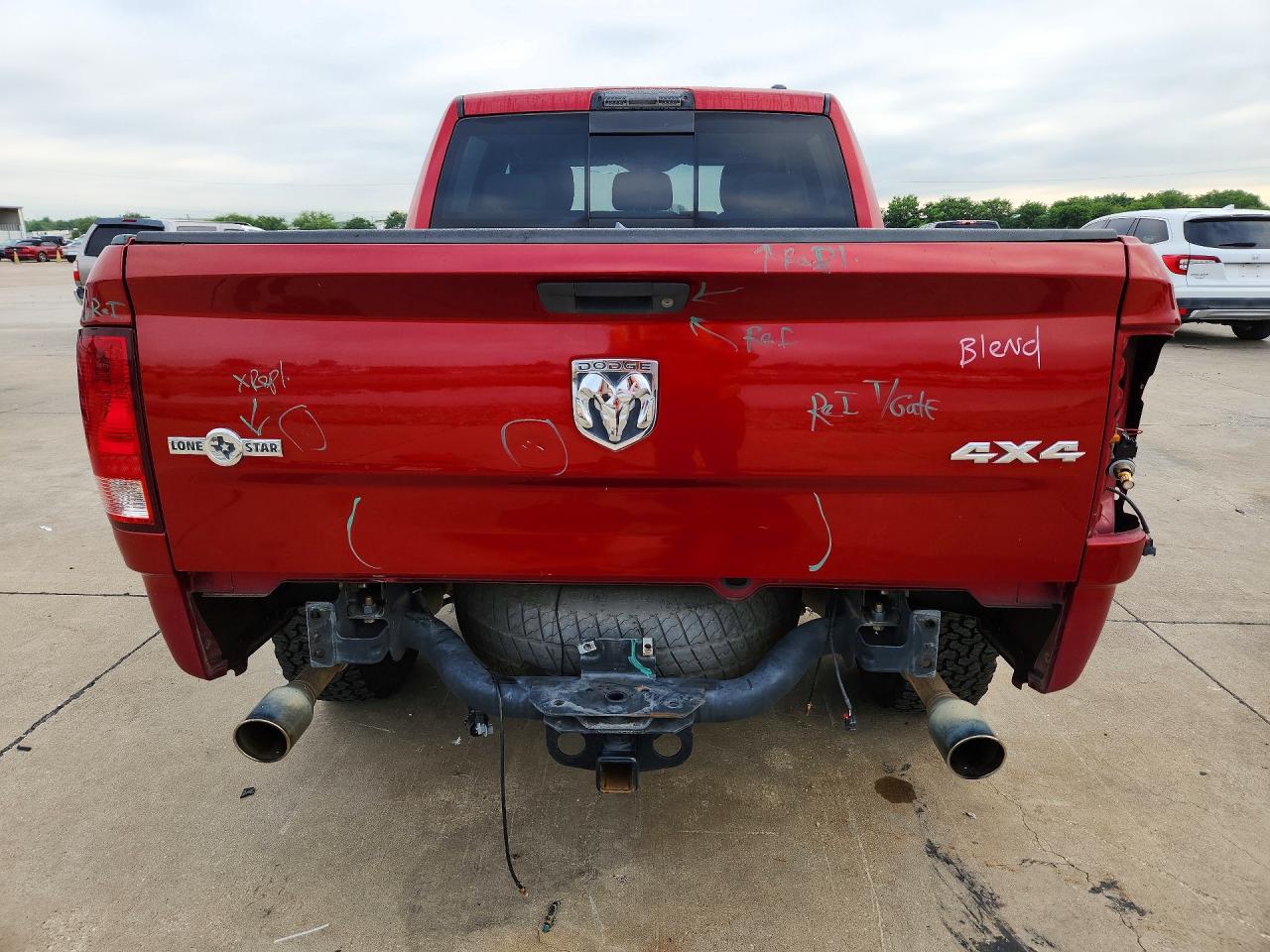2009 Dodge Ram 1500 Red vin: 1D3HV13T19S750323
