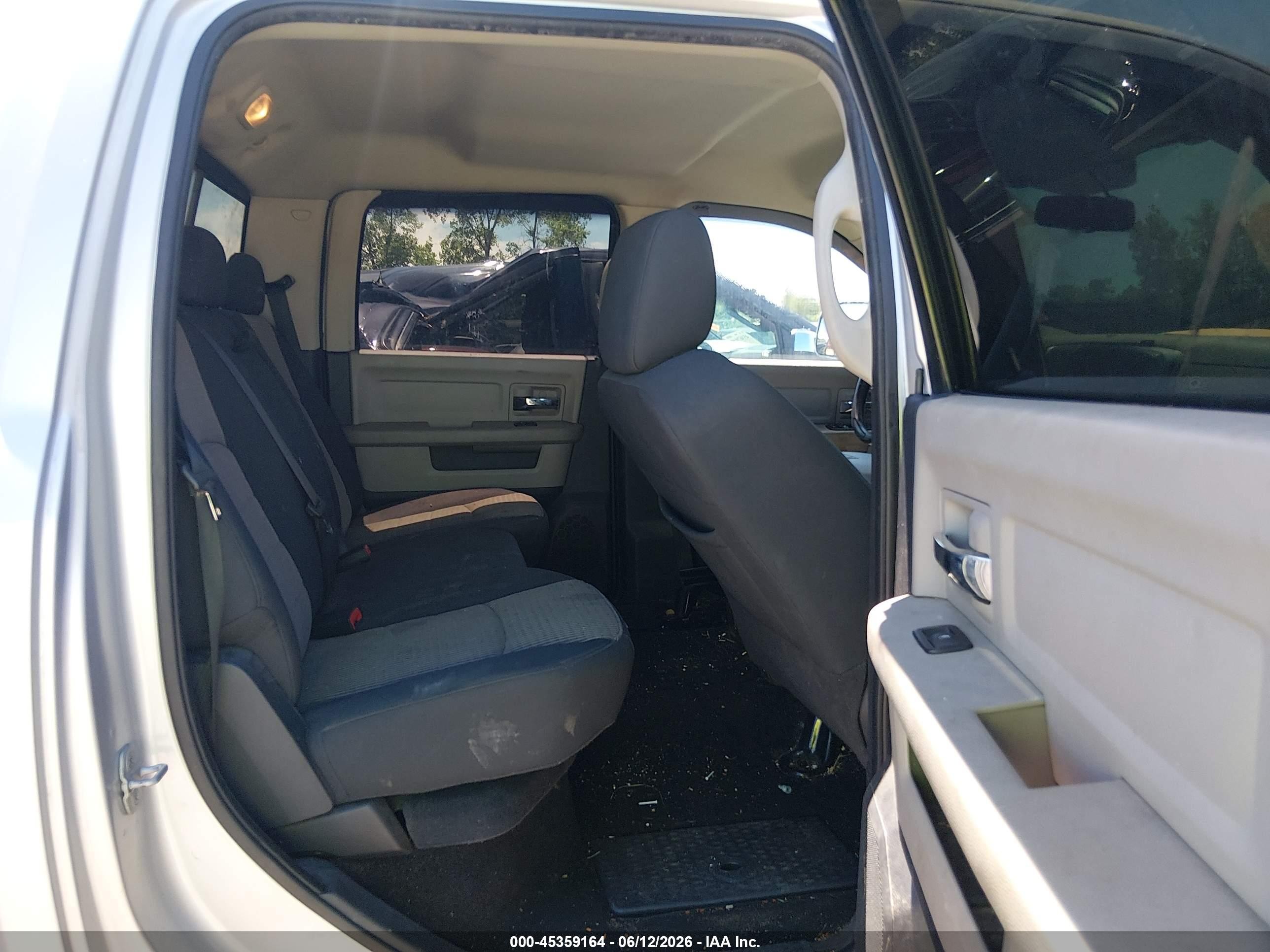 2009 Dodge Ram 1500 Slt/sport/trx Silver vin: 1D3HV13T19S770071
