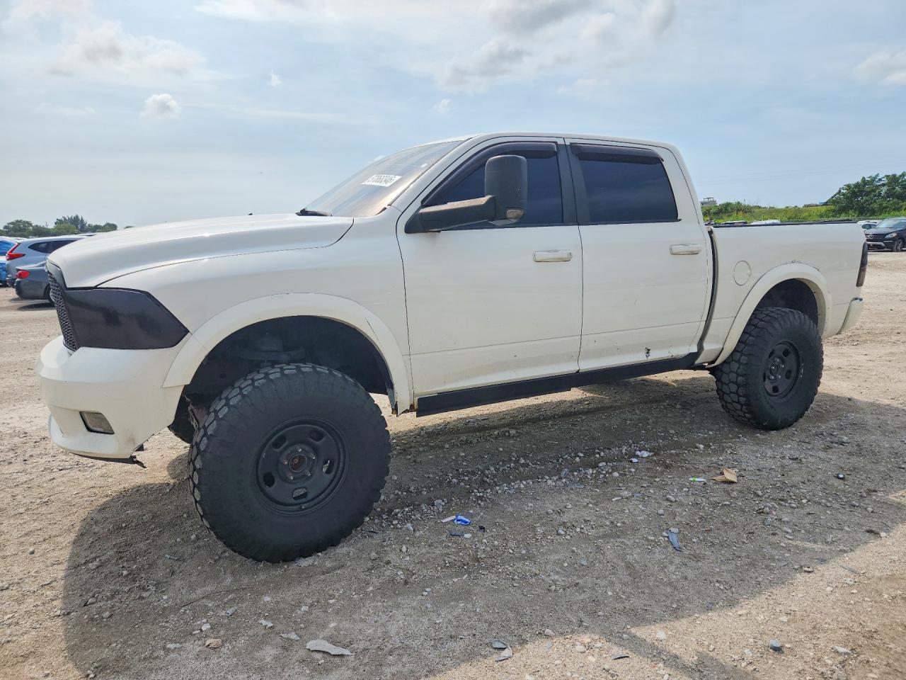 2009 Dodge Ram 1500 White vin: 1D3HV13T19S806261