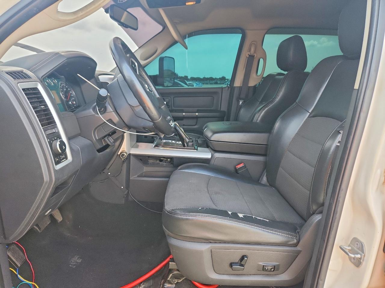 2009 Dodge Ram 1500 White vin: 1D3HV13T19S806261