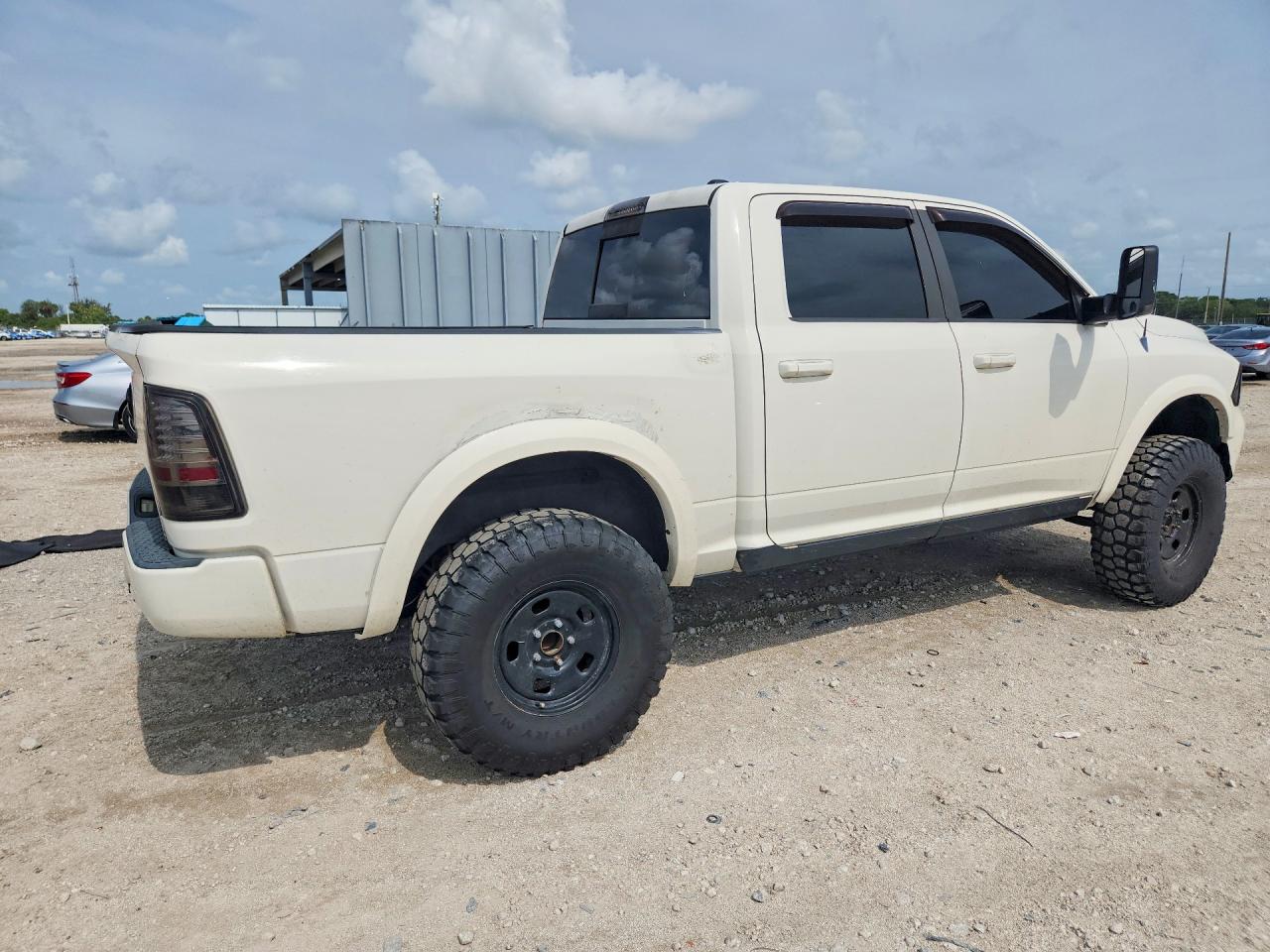 2009 Dodge Ram 1500 White vin: 1D3HV13T19S806261