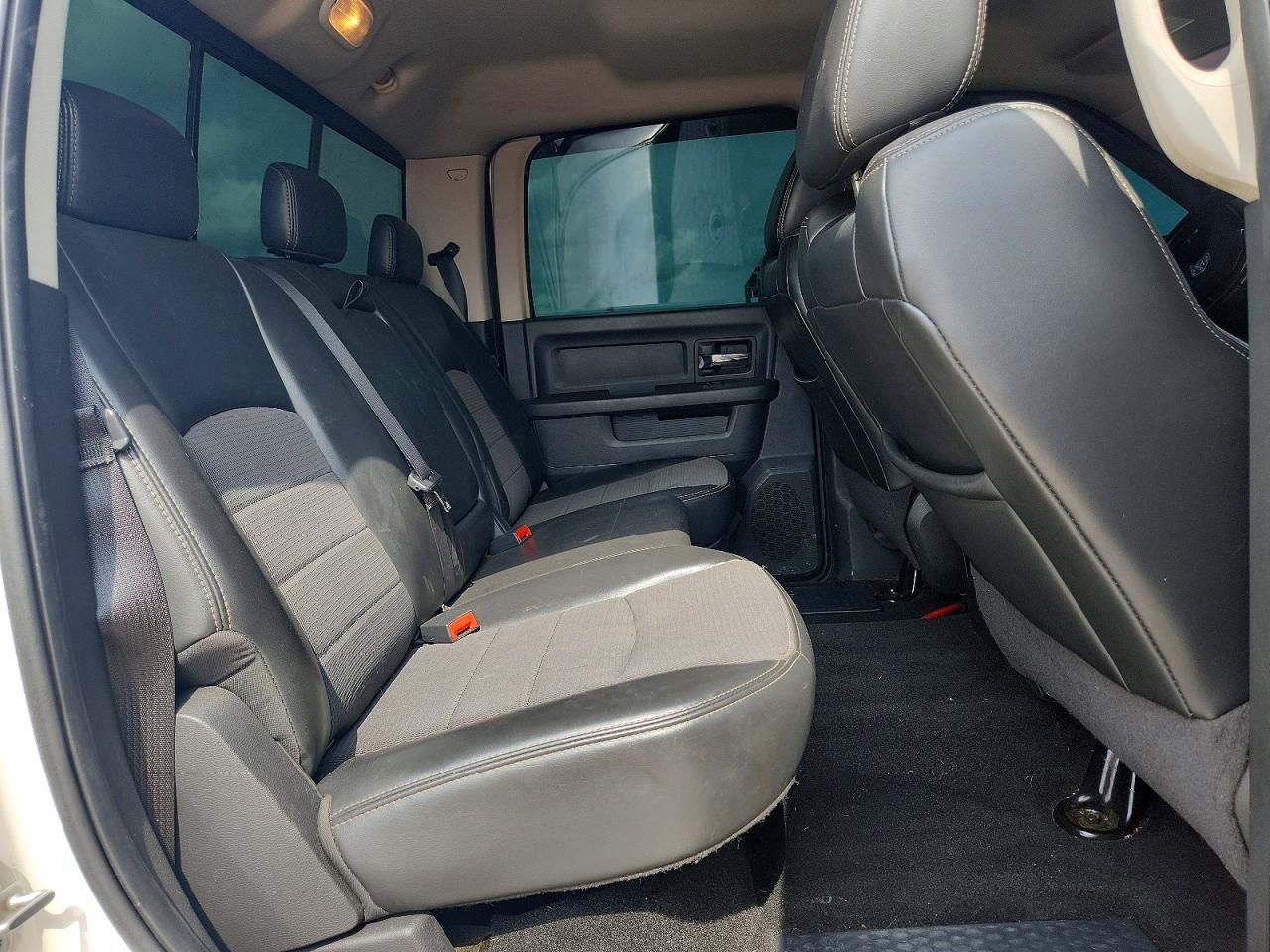 2009 Dodge Ram 1500 White vin: 1D3HV13T19S806261