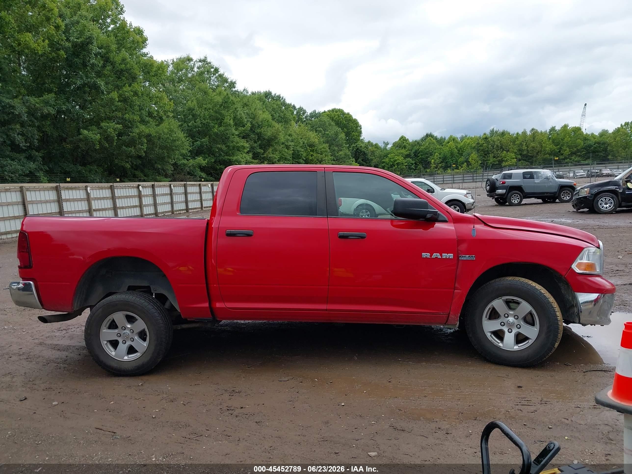 2009 Dodge Ram 1500 Slt/sport/trx Red vin: 1D3HV13T39J513533