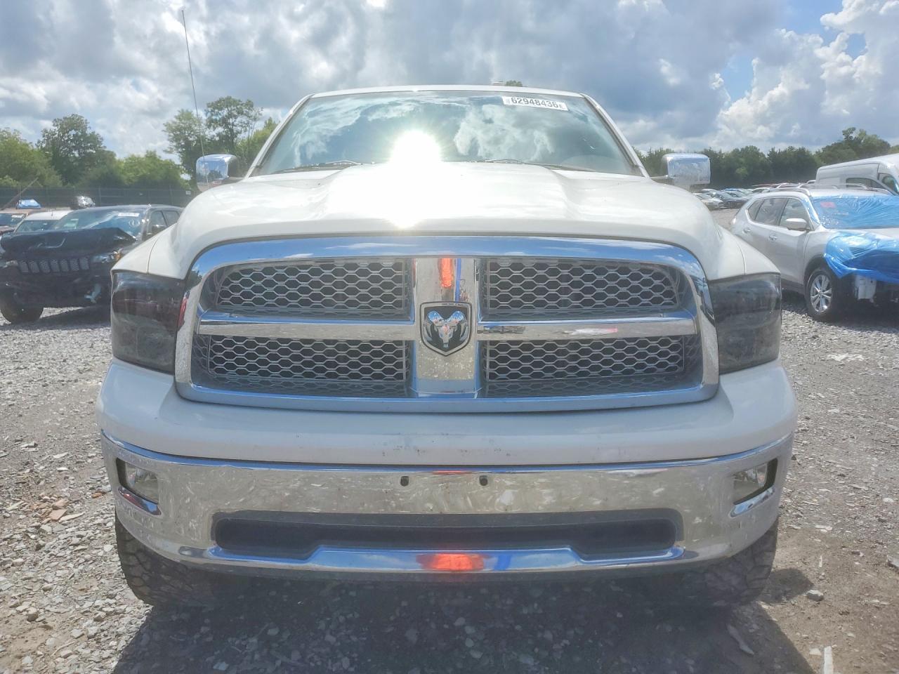 2009 Dodge Ram 1500 White vin: 1D3HV13T39S755569