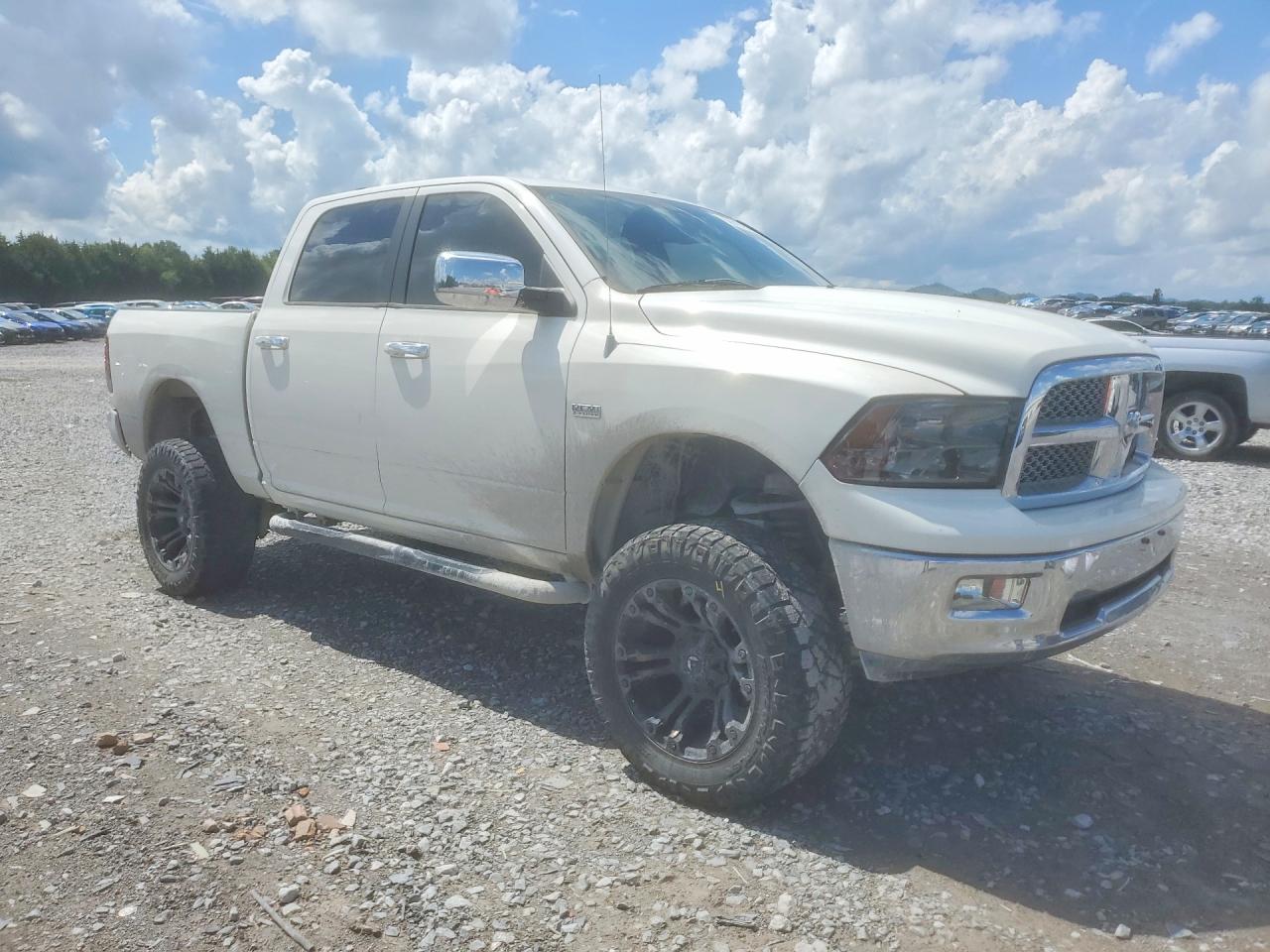 2009 Dodge Ram 1500 White vin: 1D3HV13T39S755569