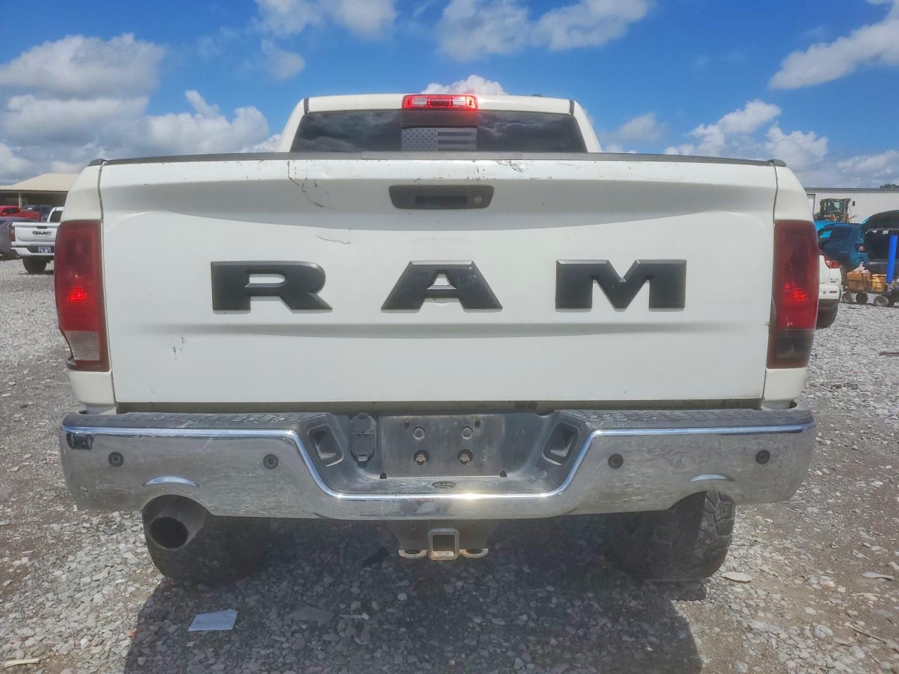 2009 Dodge Ram 1500 White vin: 1D3HV13T39S755569