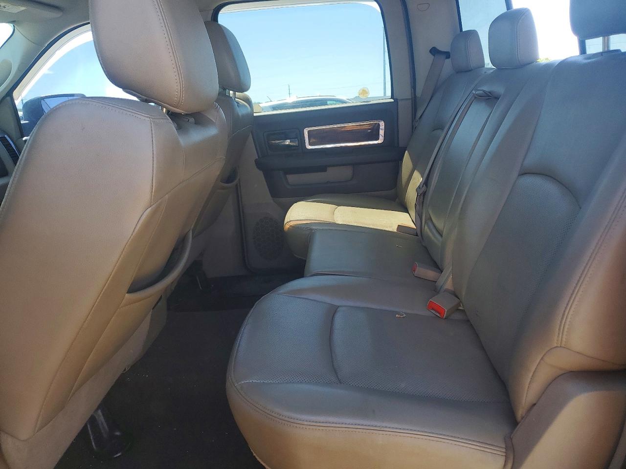 2009 Dodge Ram 1500 Tan vin: 1D3HV13T39S807976