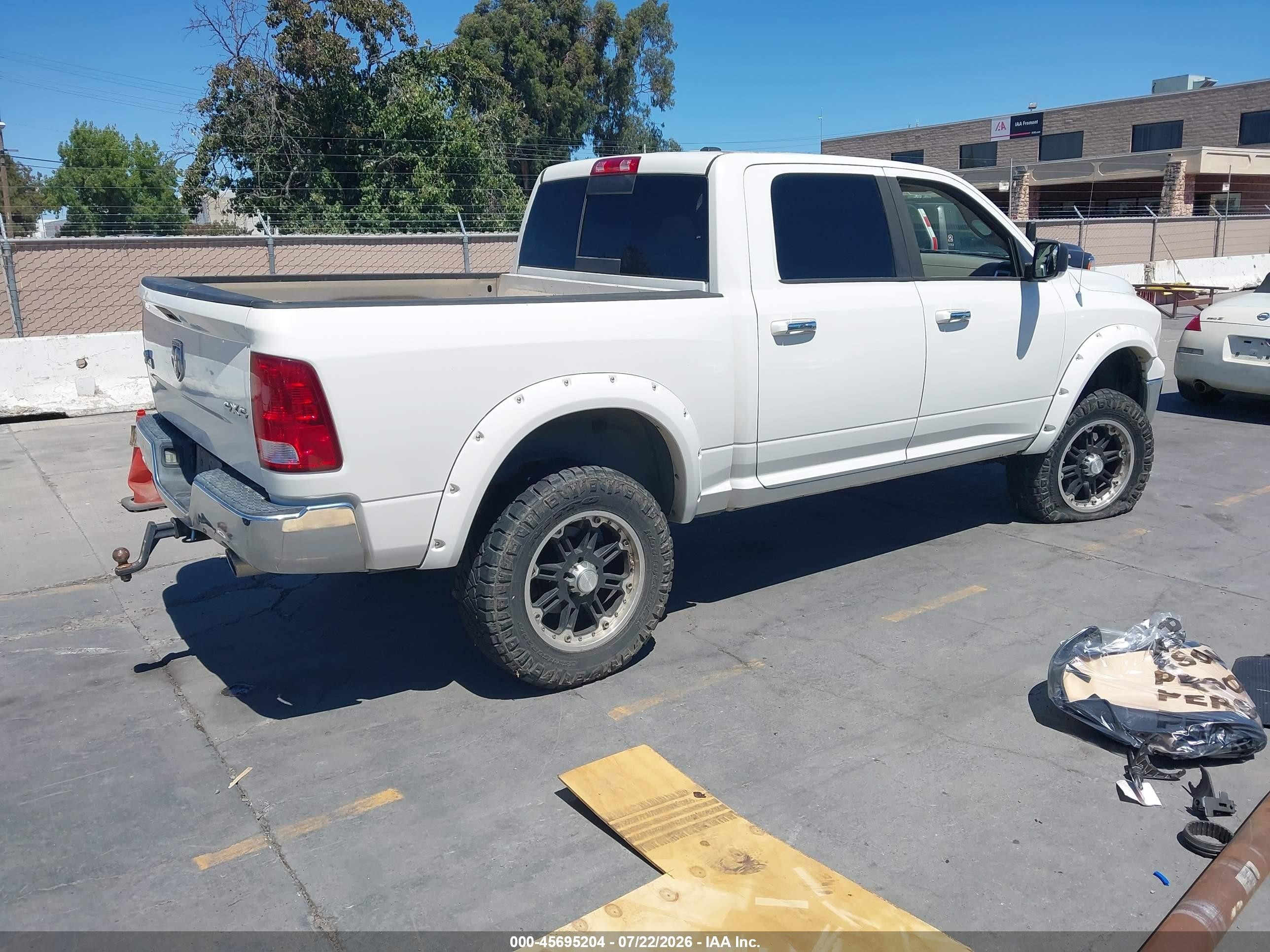 2009 Dodge Ram 1500 Slt/sport/trx White vin: 1D3HV13T49S775703