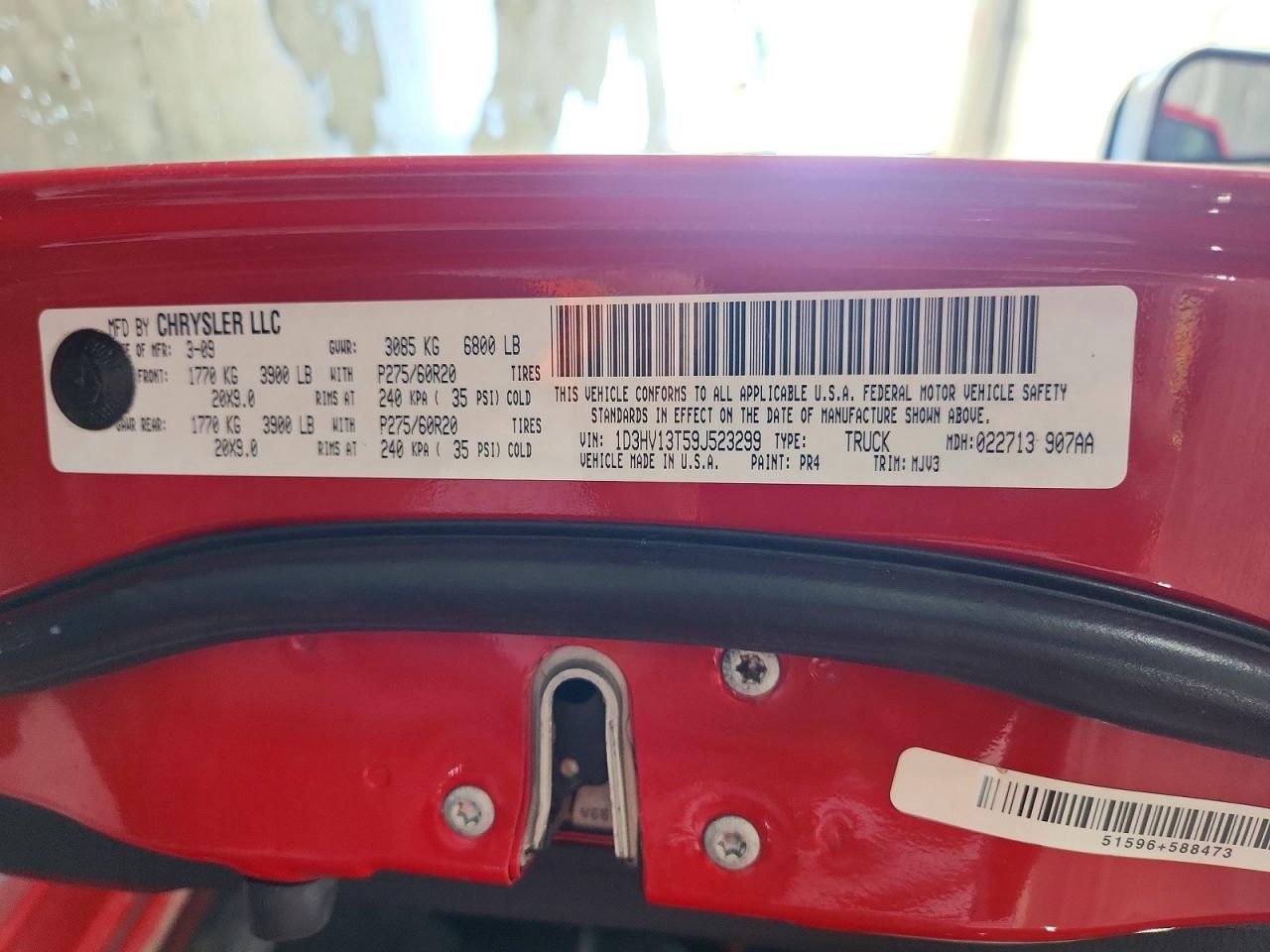 2009 Dodge Ram 1500 Red vin: 1D3HV13T59J523299