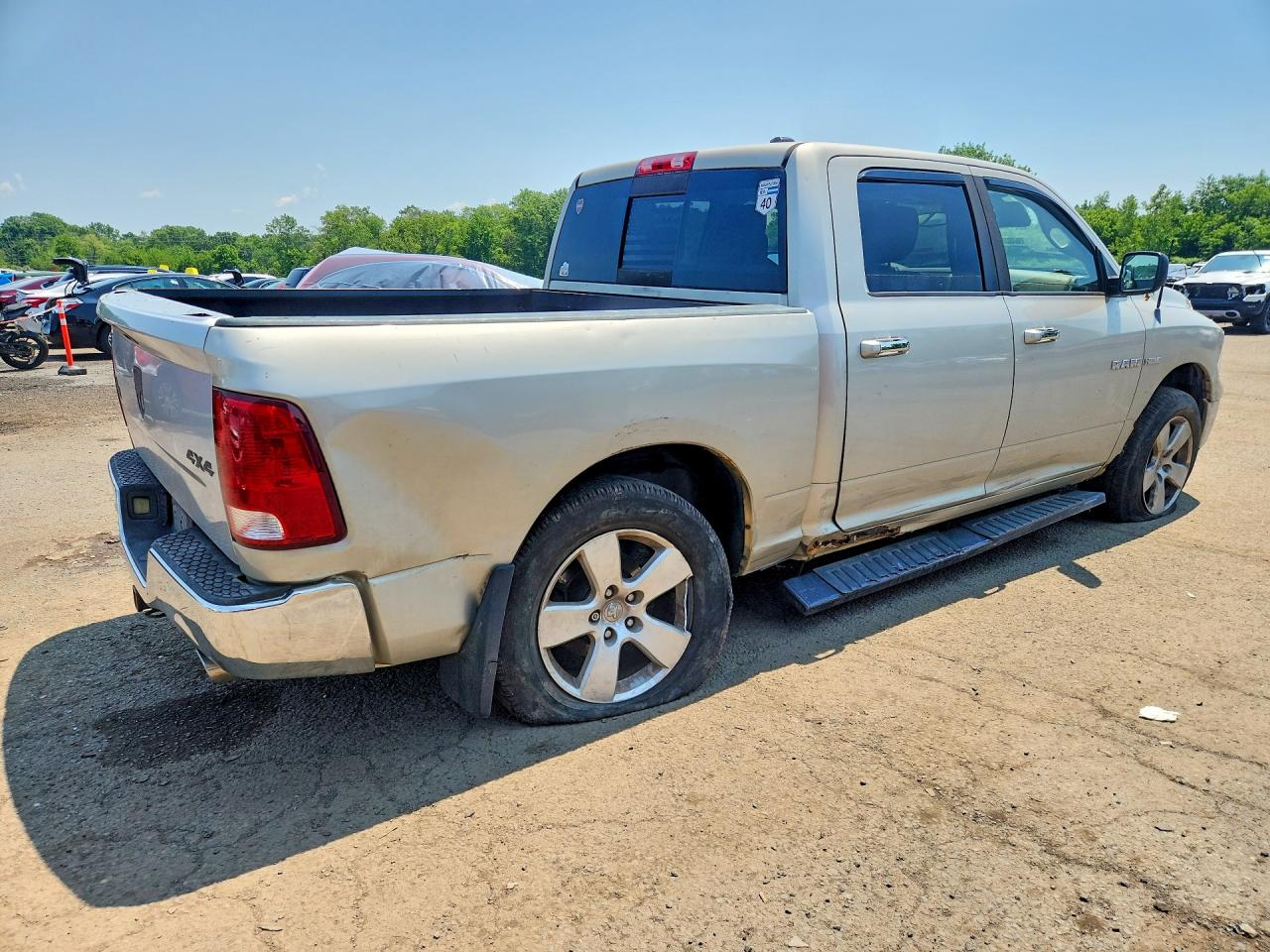 2009 Dodge Ram 1500 Silver vin: 1D3HV13T79J527256