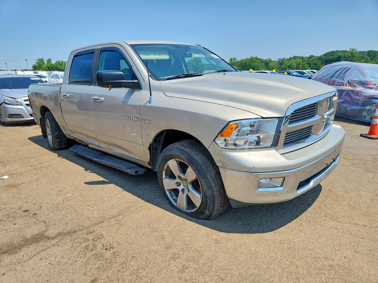 2009 Dodge Ram 1500 Silver vin: 1D3HV13T79J527256