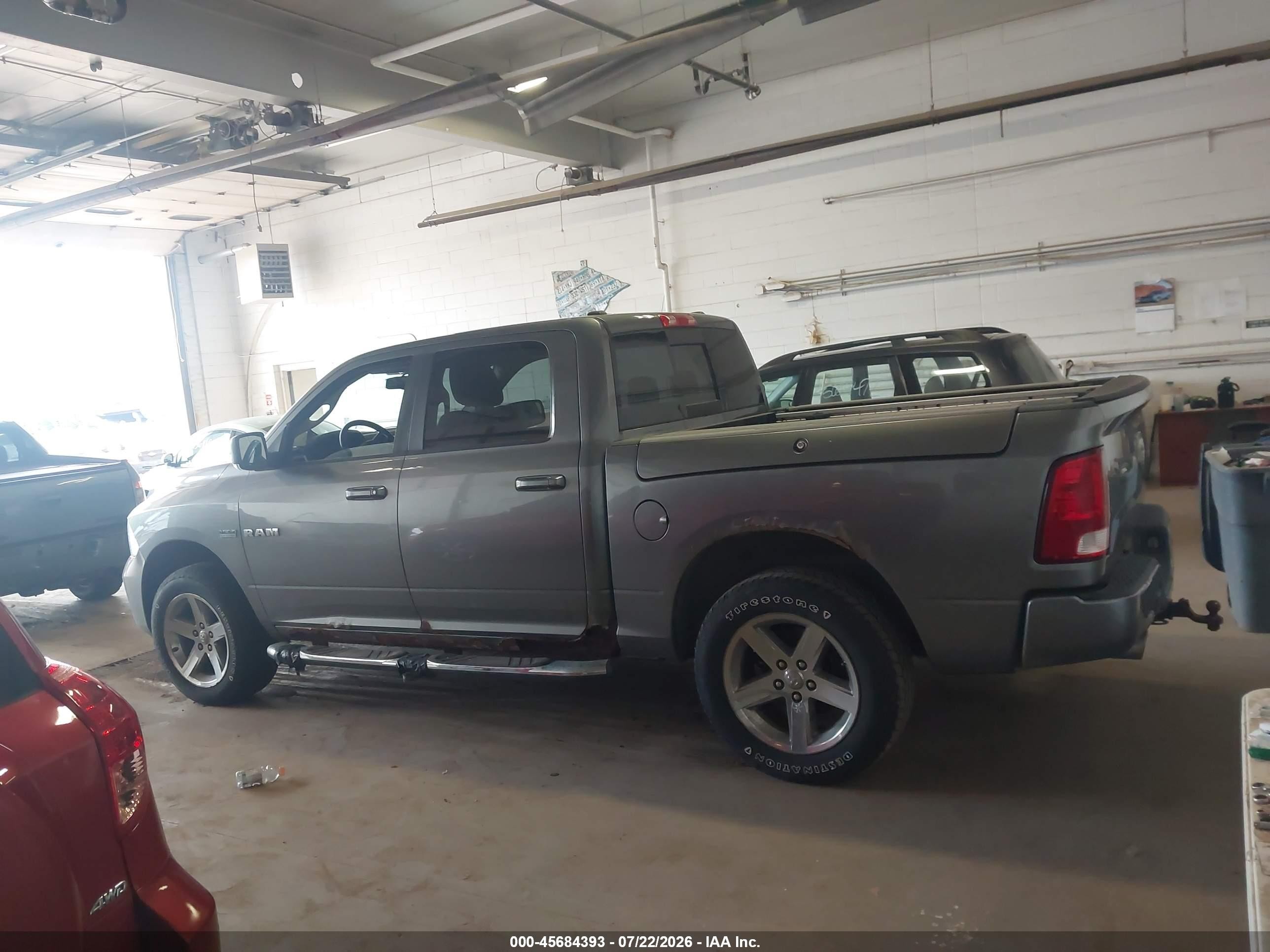 2009 Dodge Ram 1500 Slt/sport/trx Серый vin: 1D3HV13T89J500146