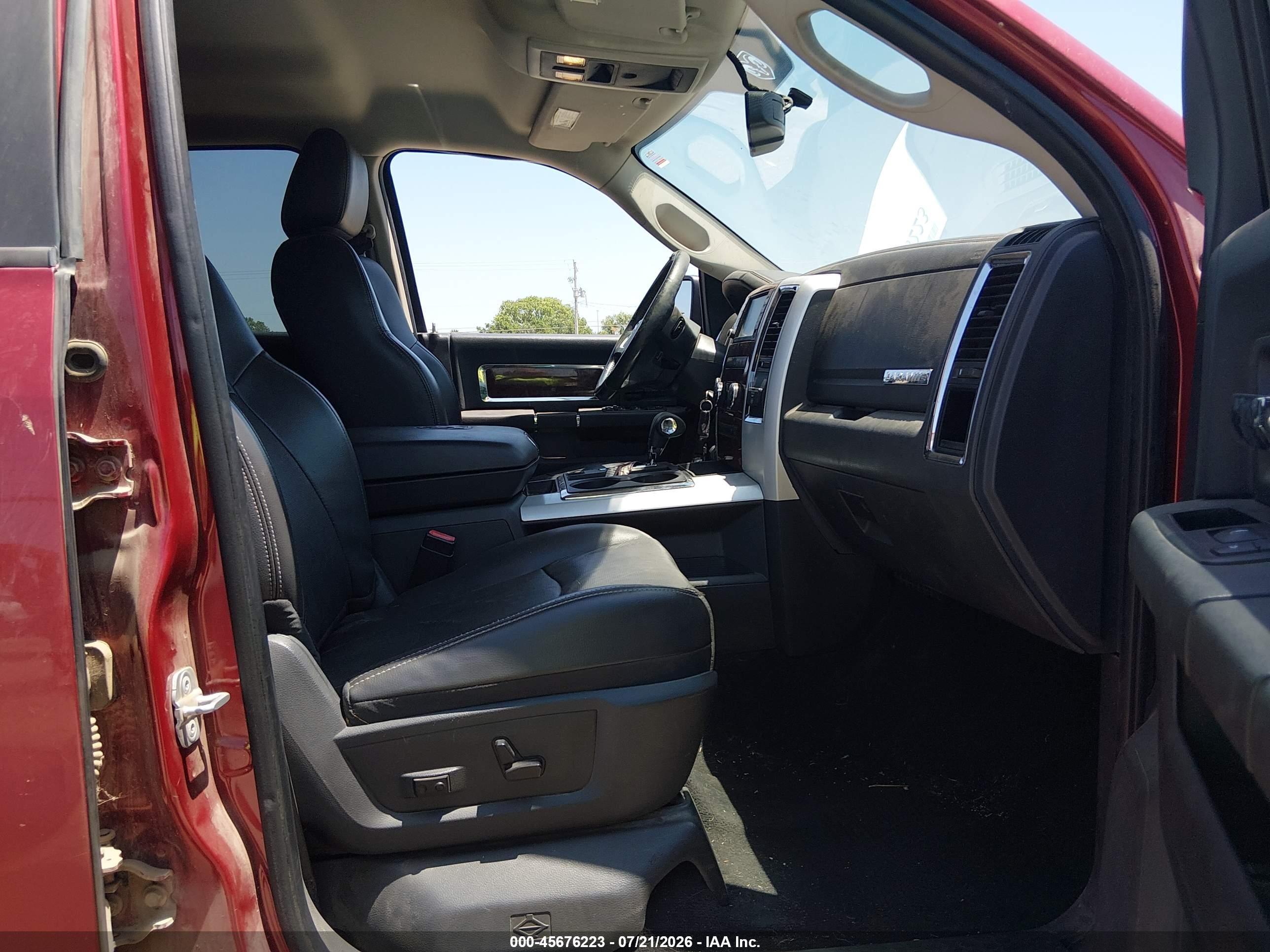 2009 Dodge Ram 1500 Laramie Красный vin: 1D3HV13TX9S785586