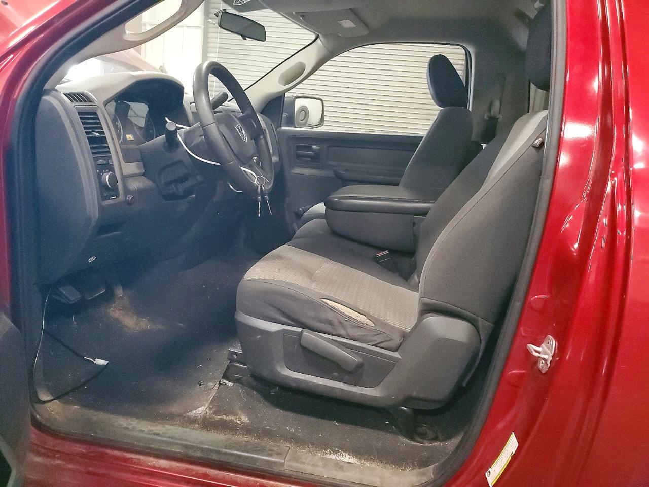 2009 Dodge Ram 1500 Red vin: 1D3HV16P89J500775