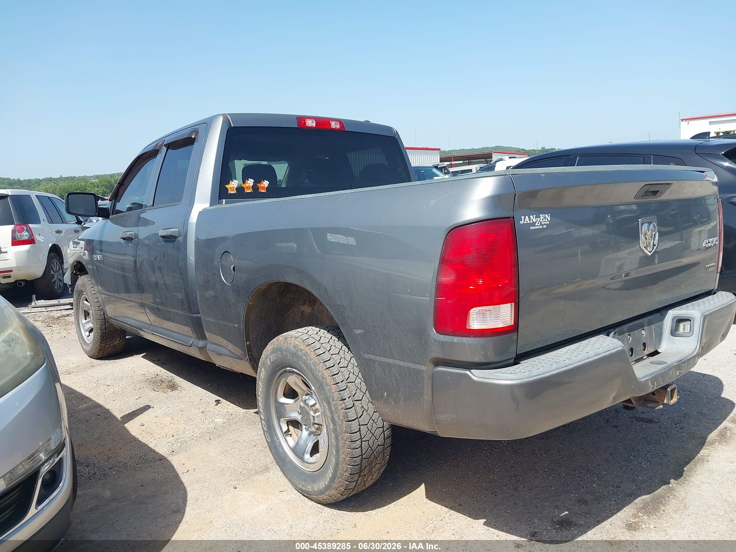 2009 Dodge Ram 1500 St Gray vin: 1D3HV18P09S765150
