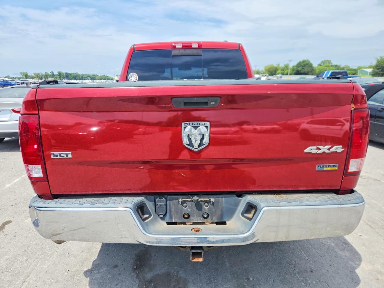 2009 Dodge Ram 1500 Red vin: 1D3HV18P19S755274