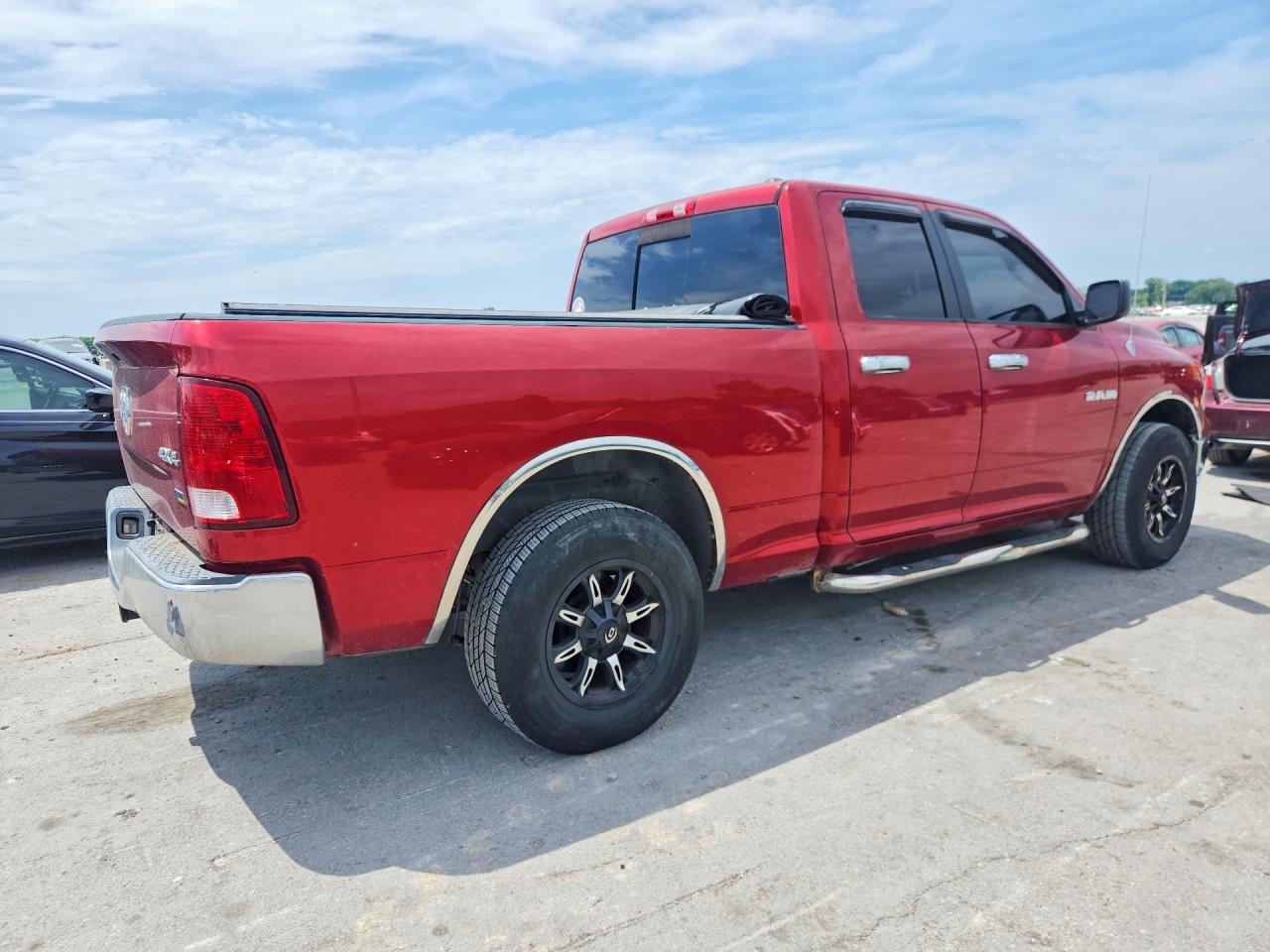 2009 Dodge Ram 1500 Red vin: 1D3HV18P19S755274