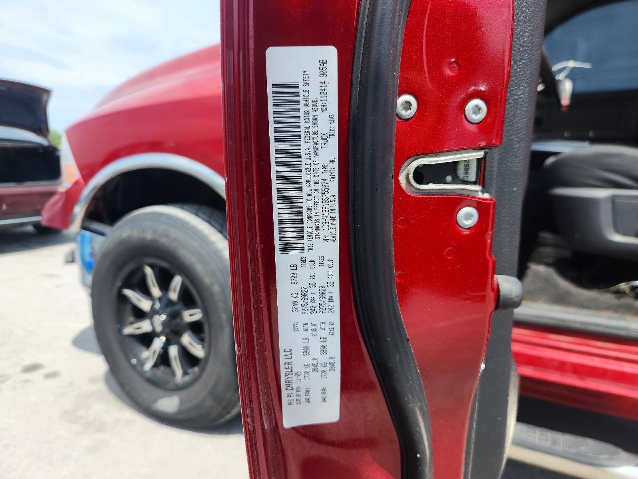 2009 Dodge Ram 1500 Red vin: 1D3HV18P19S755274