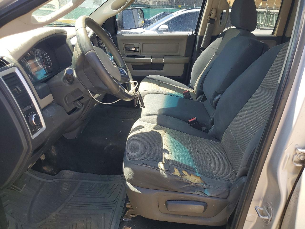 2009 Dodge Ram Silver vin: 1D3HV18P19S784466
