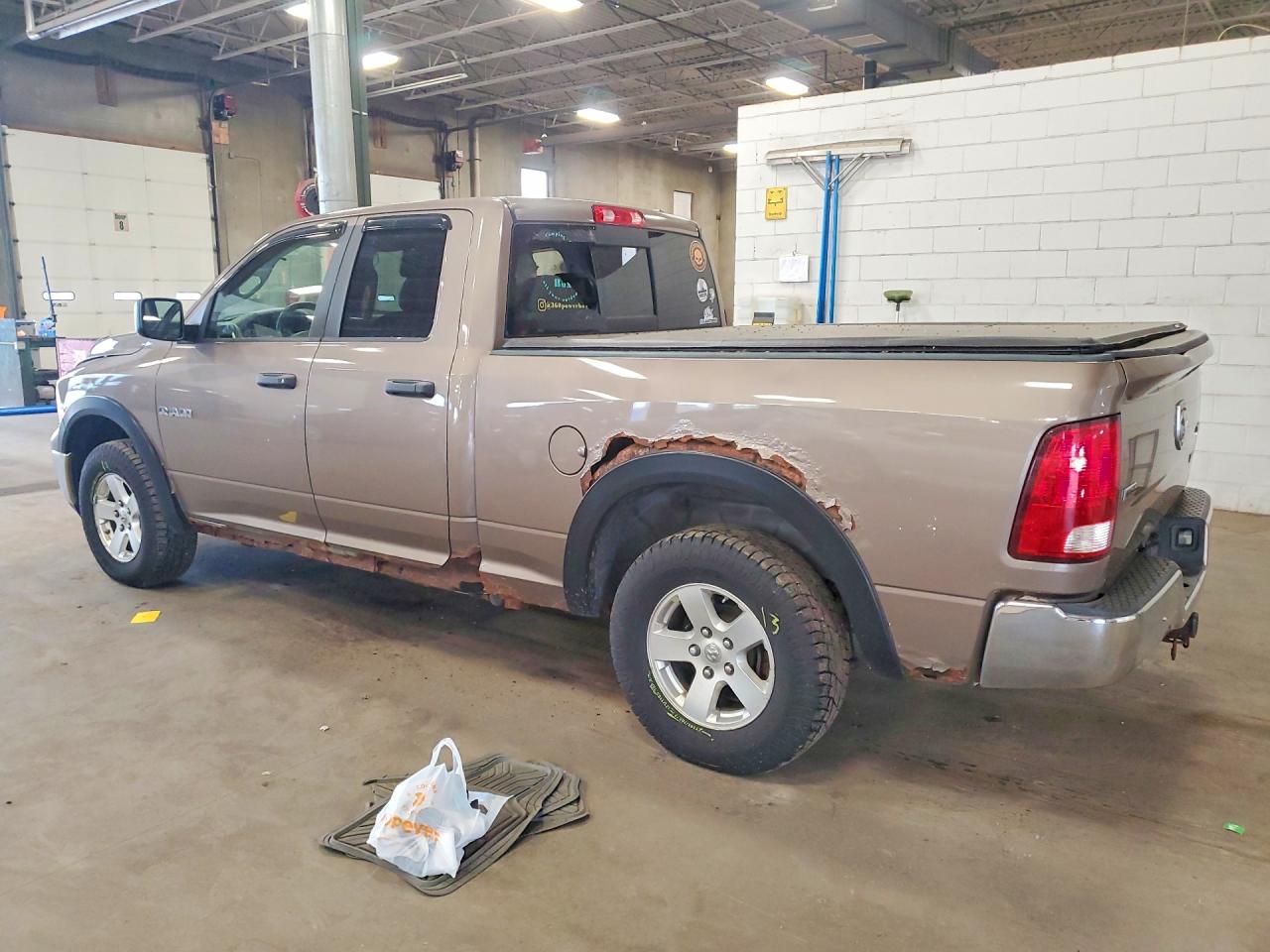 2009 Dodge Ram 1500 Tan vin: 1D3HV18P89S737581