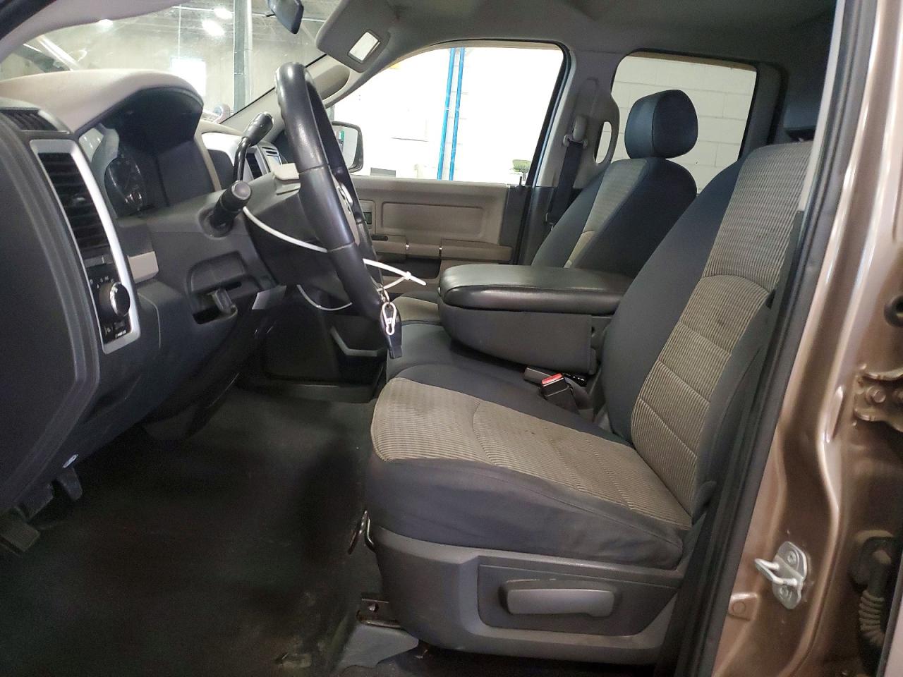 2009 Dodge Ram 1500 Tan vin: 1D3HV18P89S737581