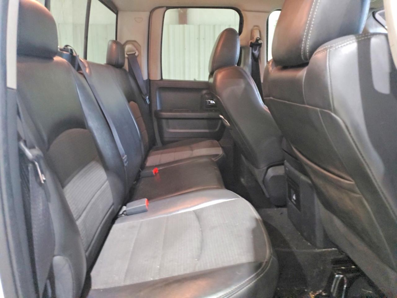 2009 Dodge Ram 1500 White vin: 1D3HV18T09S810391