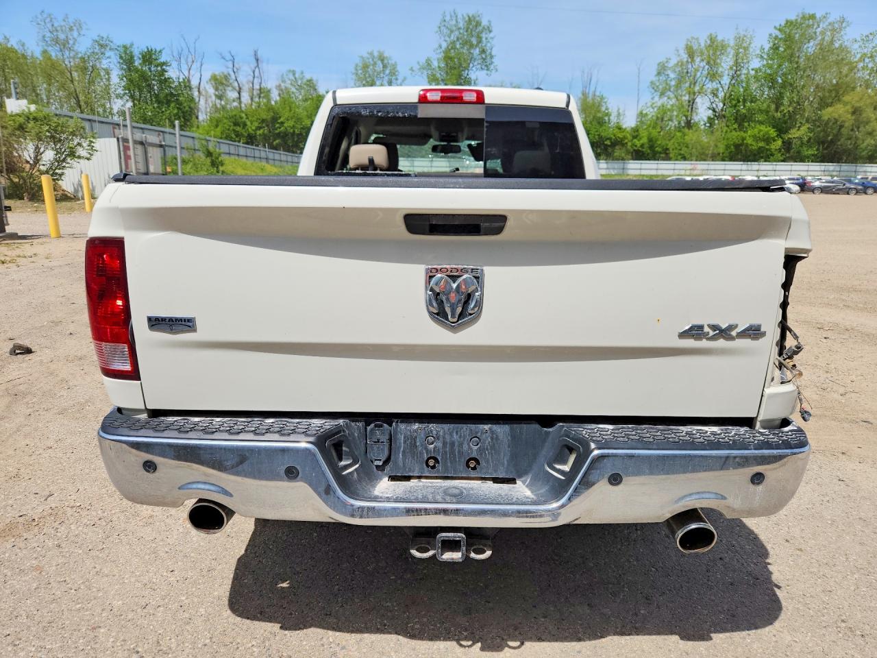 2009 Dodge 1500 Ram V White vin: 1D3HV18T49S732911