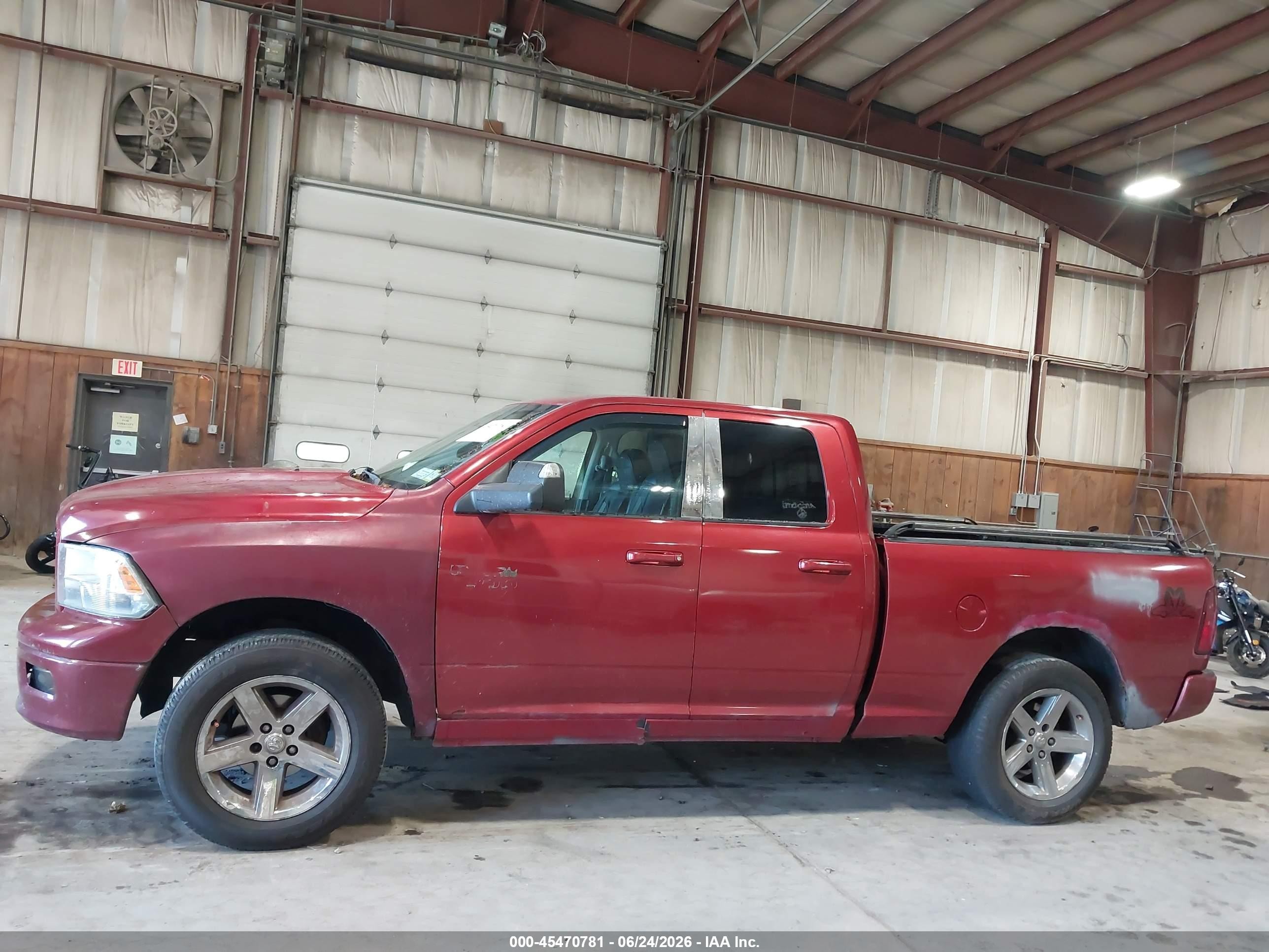 2009 Dodge Ram 1500 Slt/sport/trx Red vin: 1D3HV18T79S702589