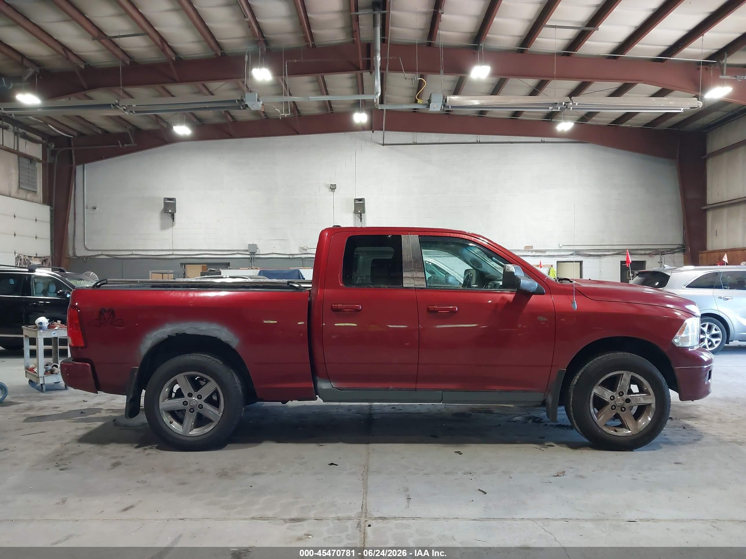 2009 Dodge Ram 1500 Slt/sport/trx Red vin: 1D3HV18T79S702589