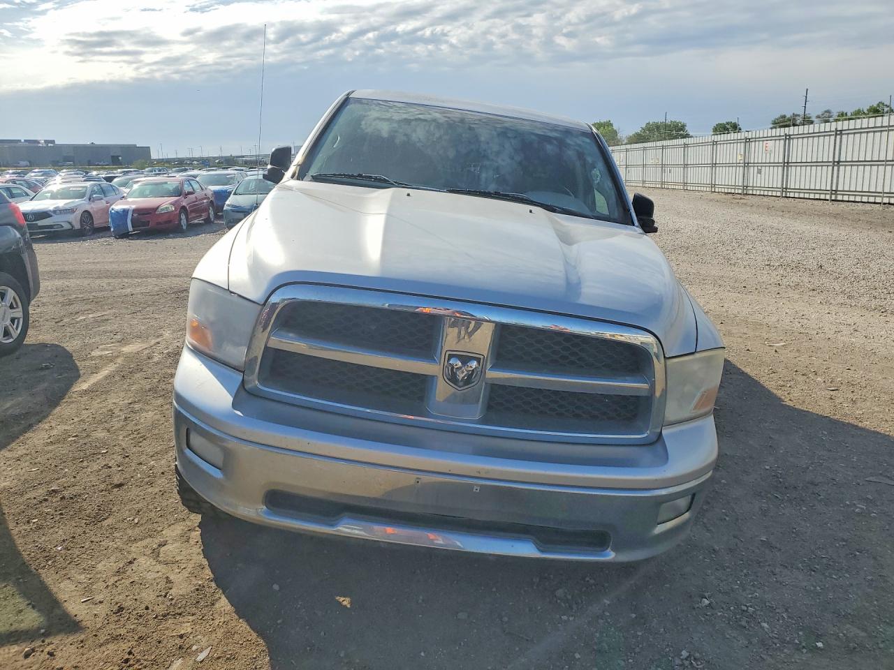 2009 Dodge Ram 1500 Silver vin: 1D3HV18T89S753423