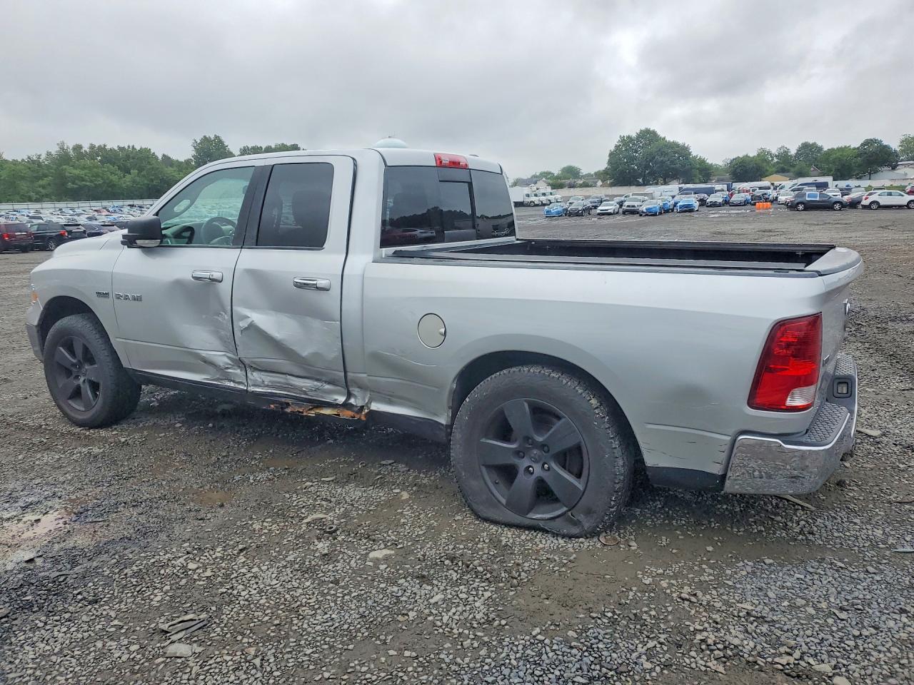 2009 Dodge Ram 1500 Silver vin: 1D3HV18T89S779665