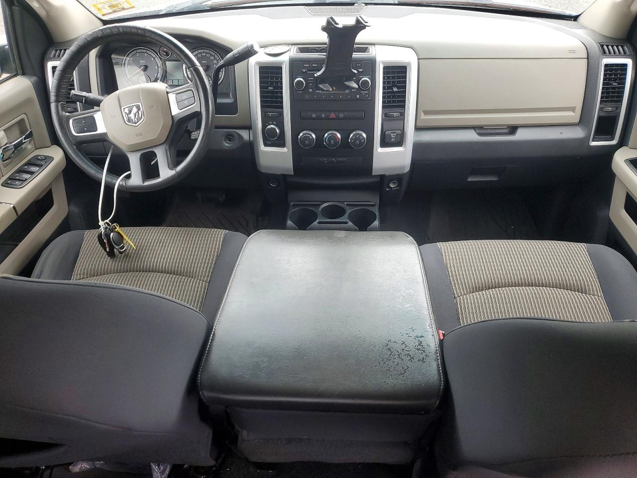2009 Dodge Ram 1500 Silver vin: 1D3HV18T89S779665