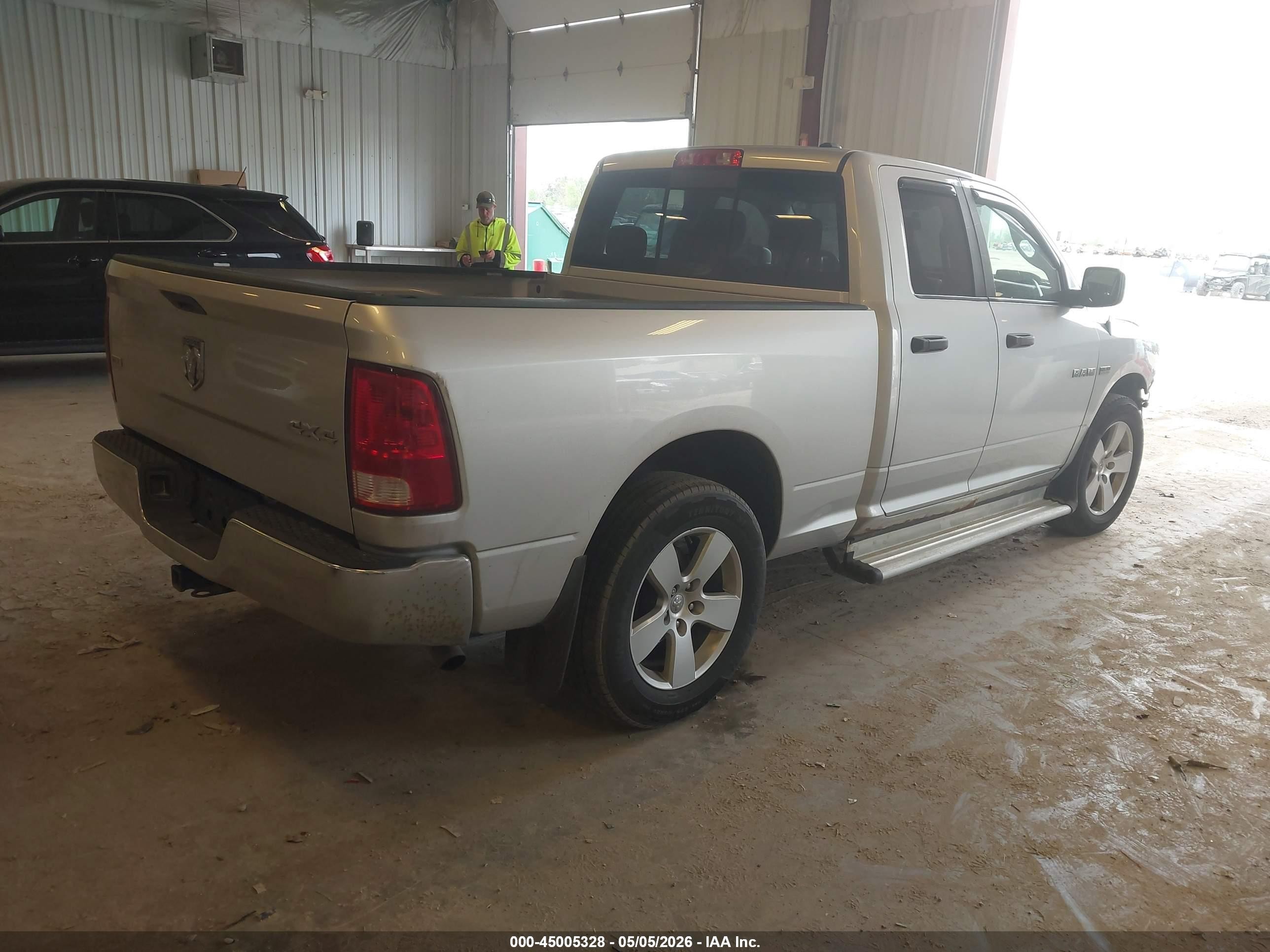 2009 Dodge Ram 1500 Slt/sport/trx Silver vin: 1D3HV18T99S726697