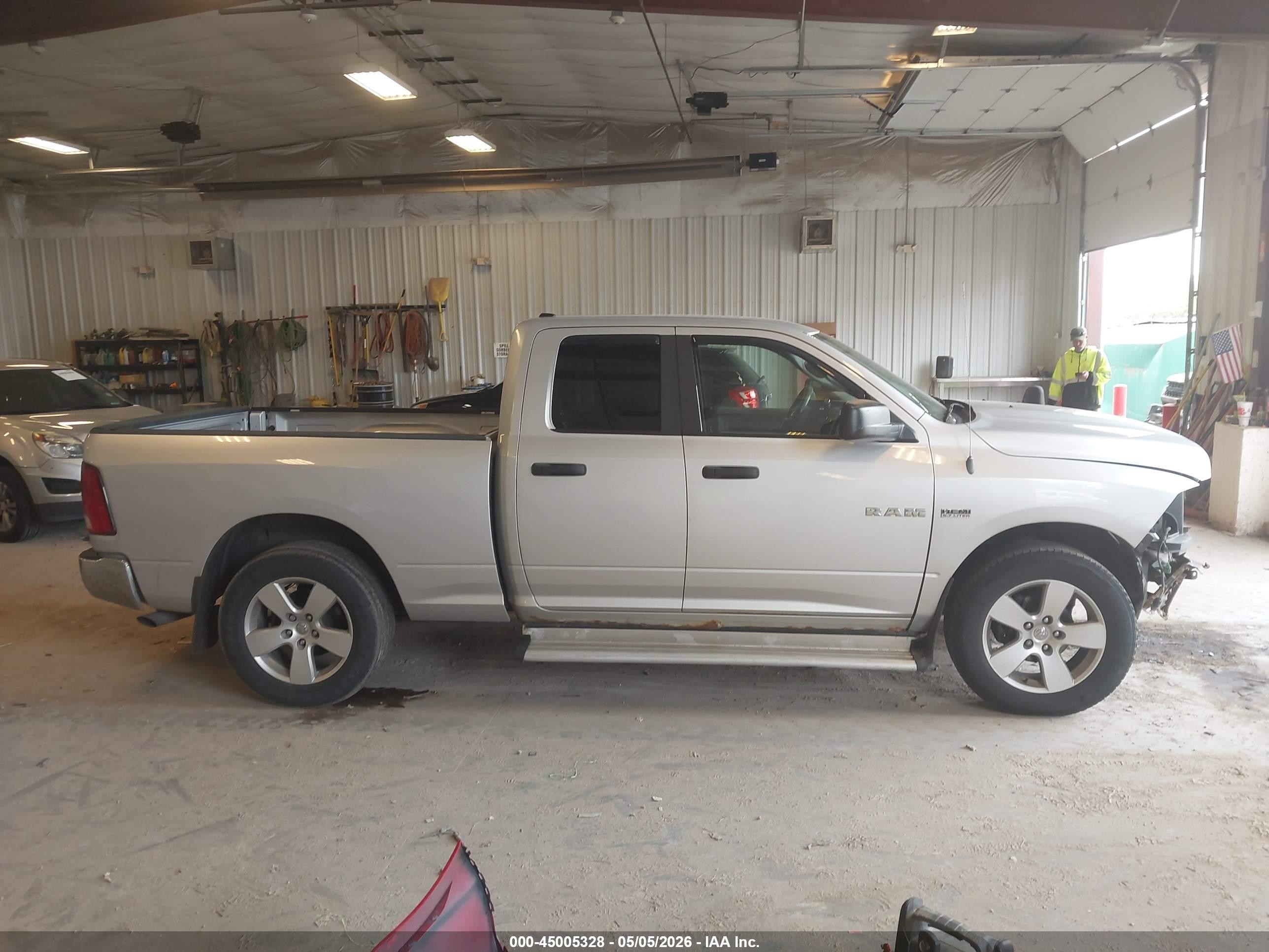 2009 Dodge Ram 1500 Slt/sport/trx Silver vin: 1D3HV18T99S726697