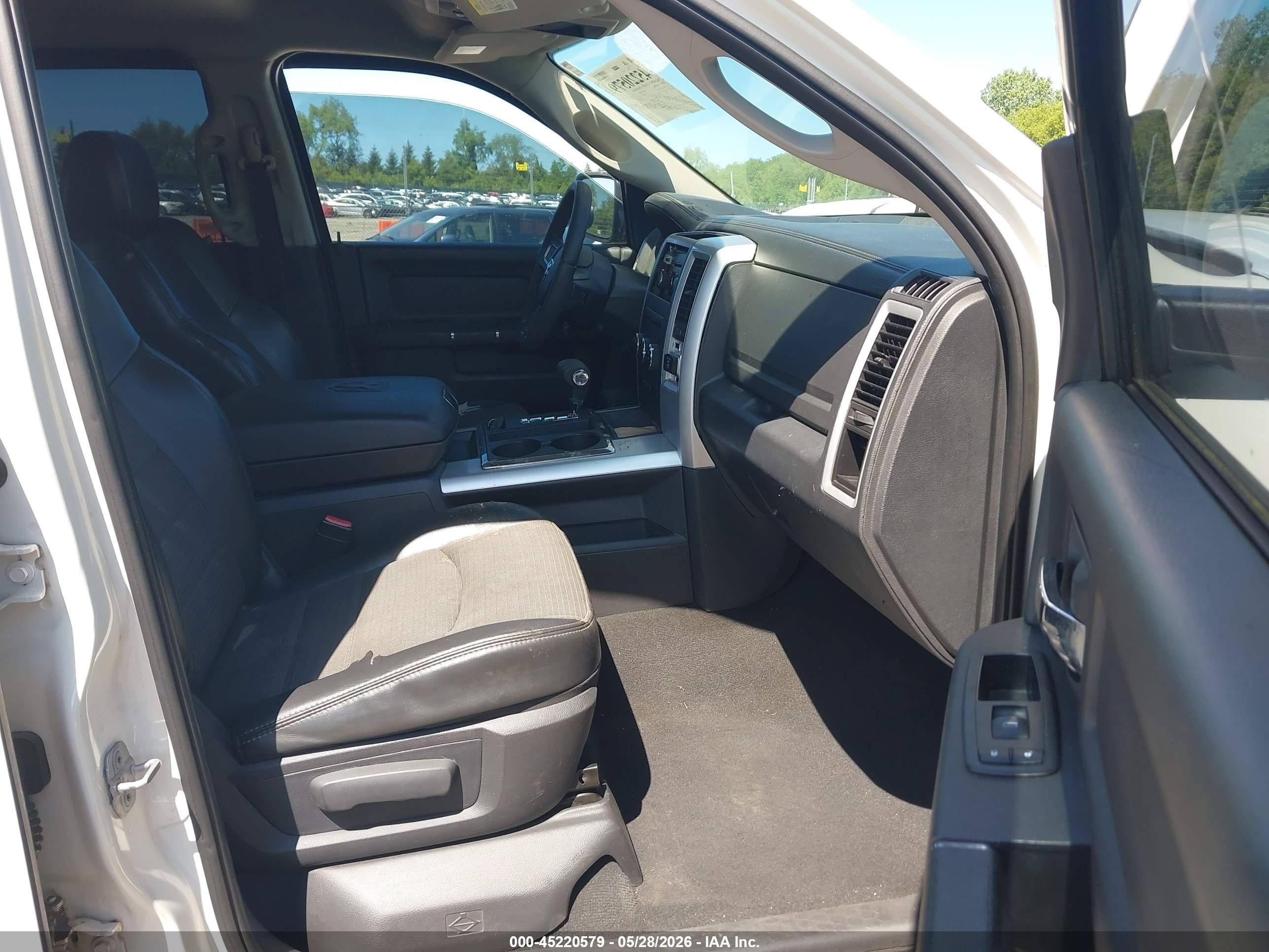 2009 Dodge Ram 1500 Slt/sport/trx White vin: 1D3HV18TX9S753956