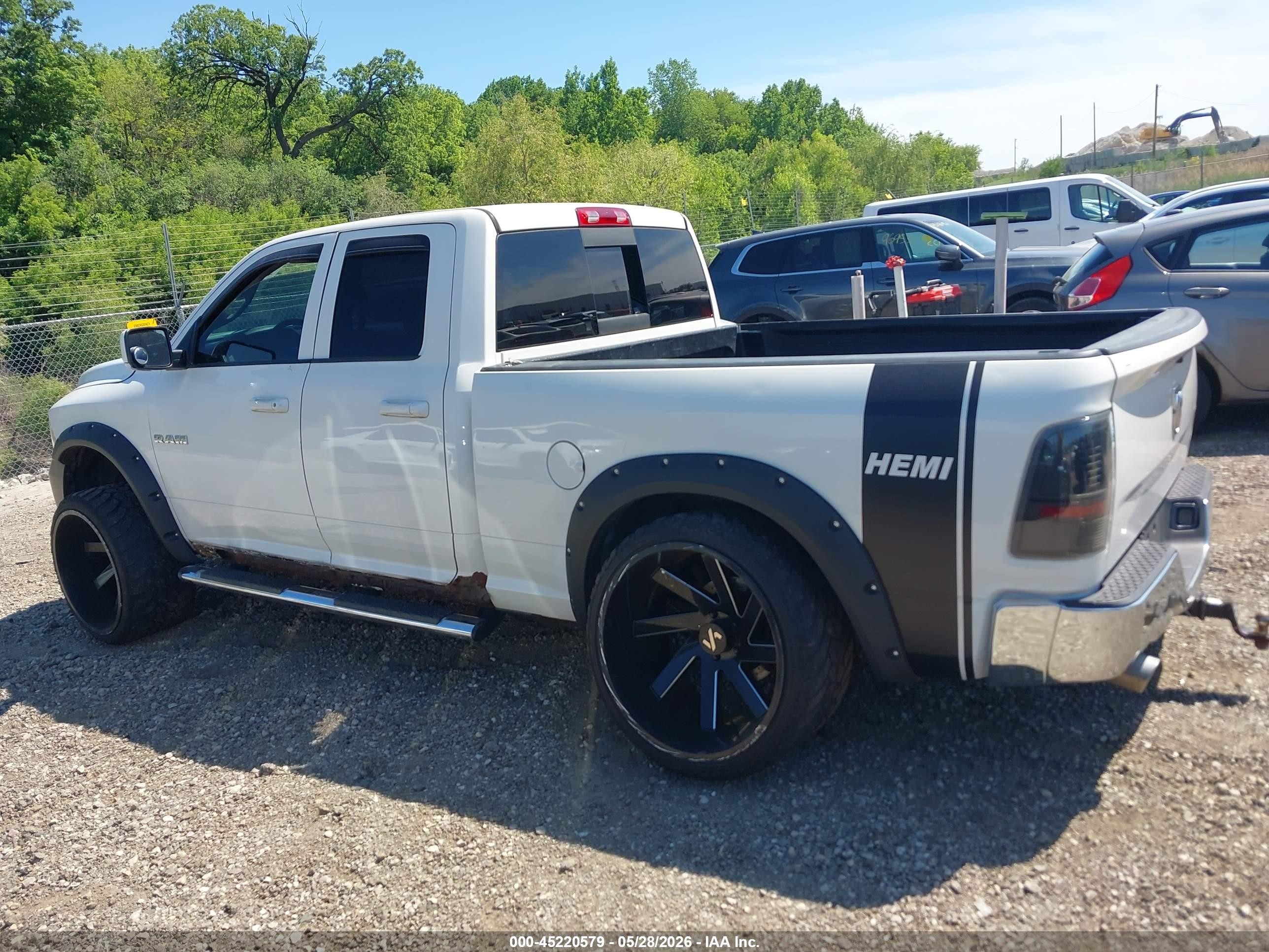 2009 Dodge Ram 1500 Slt/sport/trx White vin: 1D3HV18TX9S753956